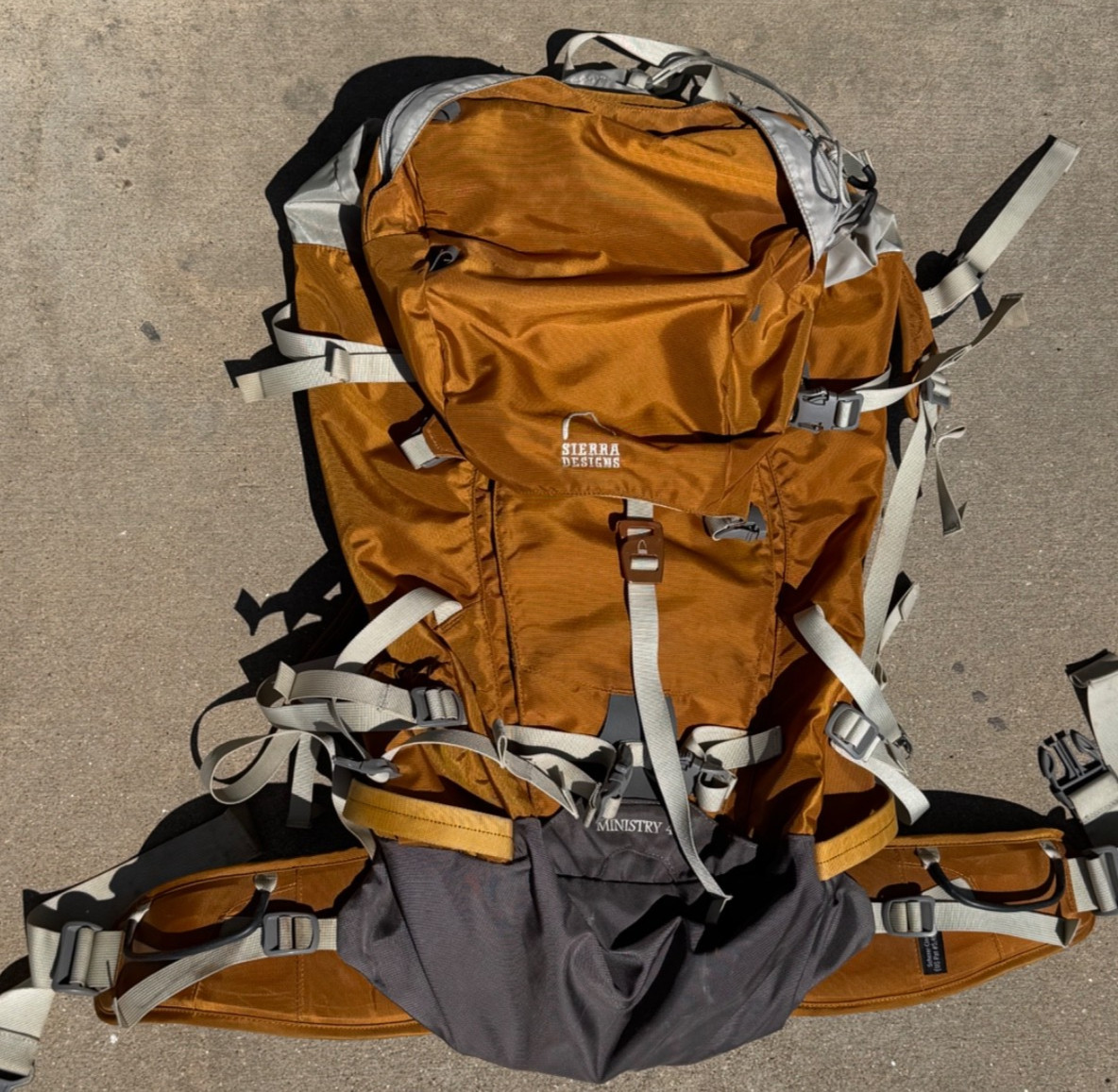 Vintage Sierra Designs Ministry 40 Hiking Backpack  Orange