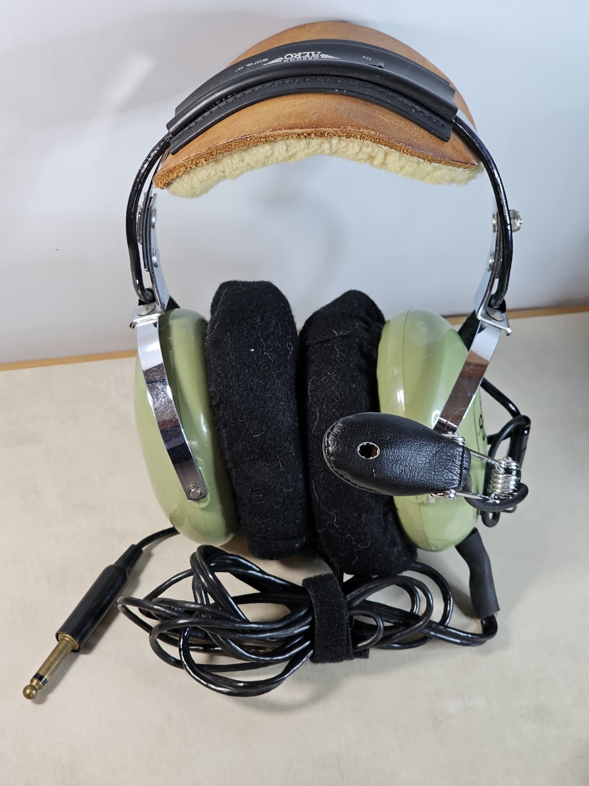 David Clark H10 - 30 Aviation Headset Dual Plug Untested