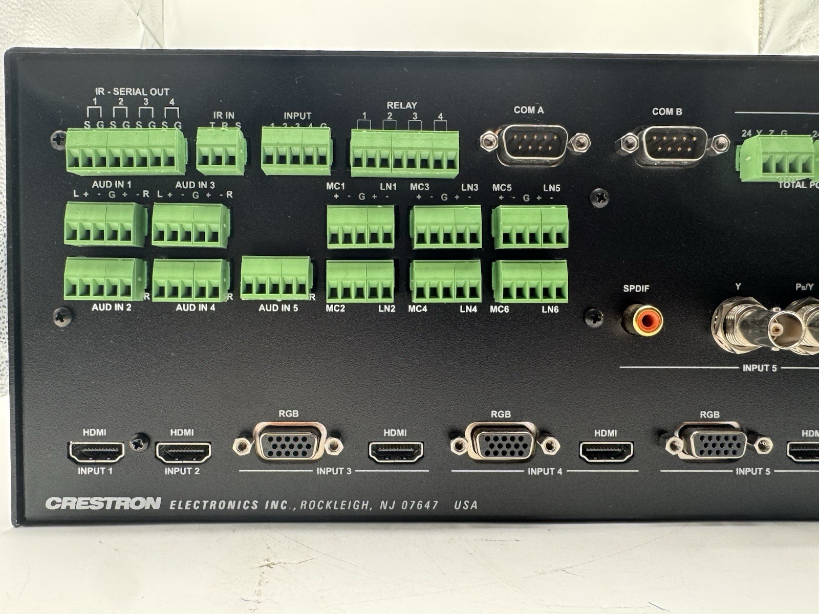 Crestron DMPS3-300-C 3-Series 4K DigitalMedia Presentation System.