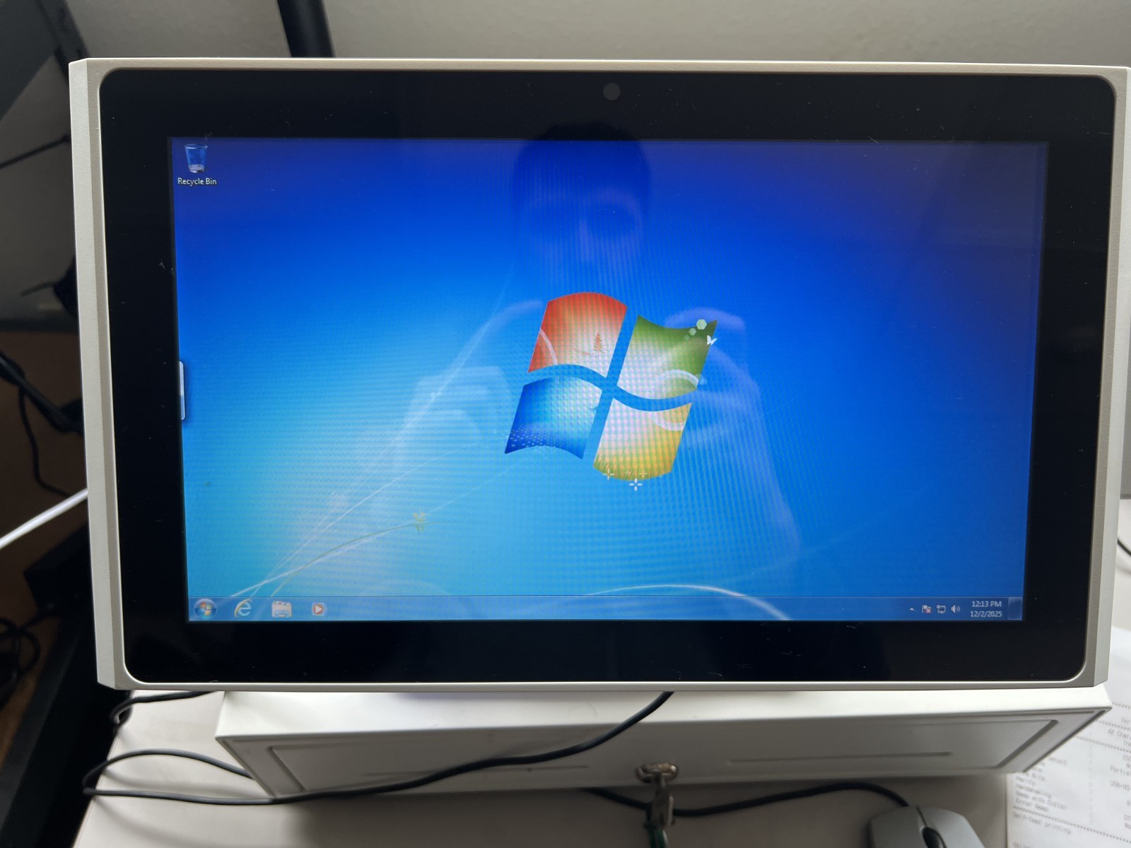 Touch Dynamic Pulse J1900 Acrobat POS Windows 7 W/ Touchscreen And Card Reader