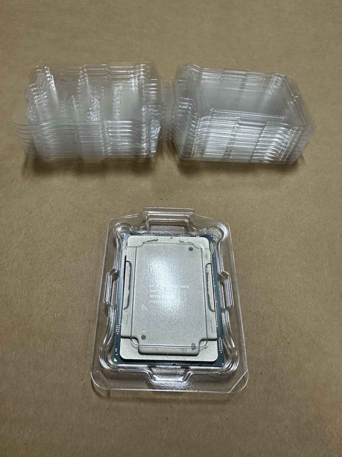 10pcs CLAM SHELL LGA3647  CPU PROTECTIVE CASE FOR Intel Xeon GOLD 6252 6230