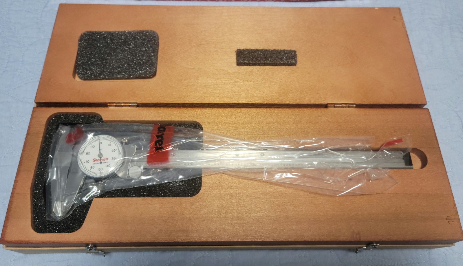 Starrett 9" Dial Calipers, NEW, .001" graduations, Wooden Case, #120AZ-9