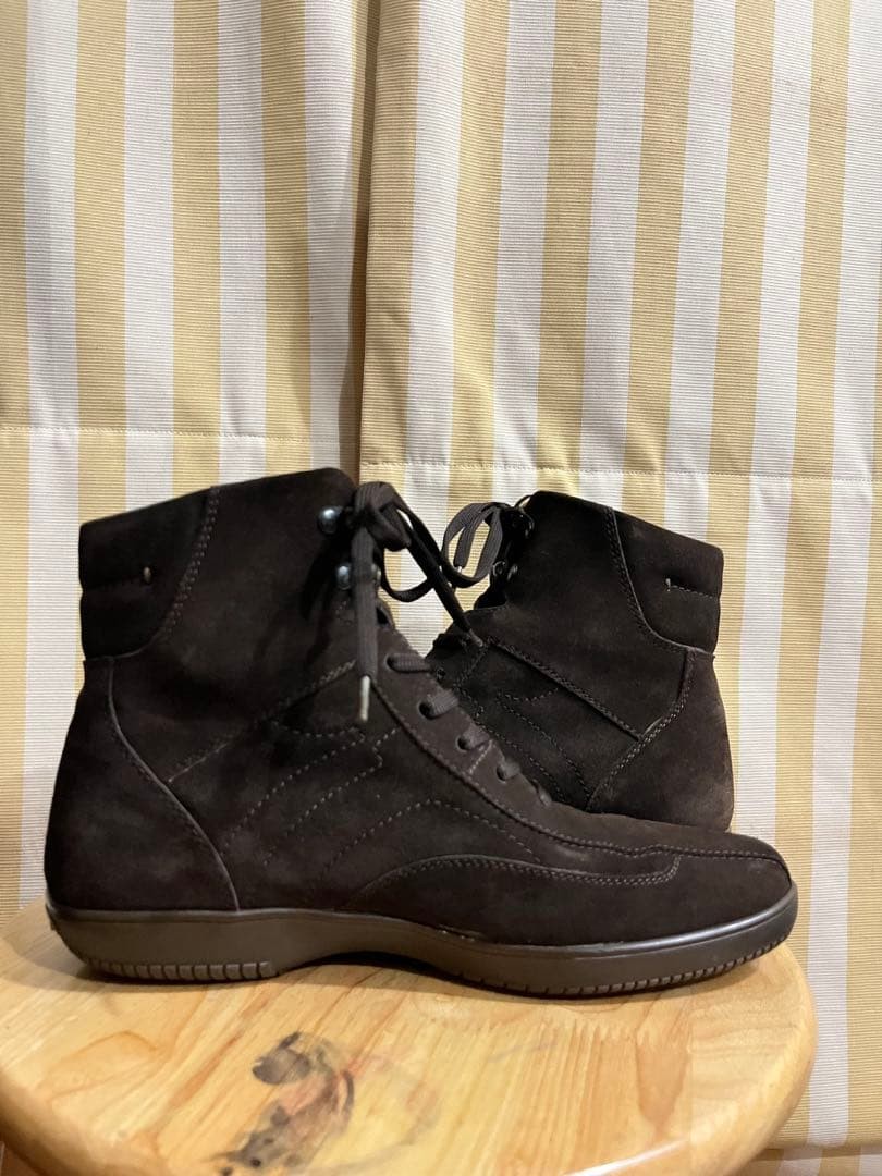 Salvatore Ferragamo Brown Suede High Top Sneakers Men's 6.5 US7.5 EE Excellent