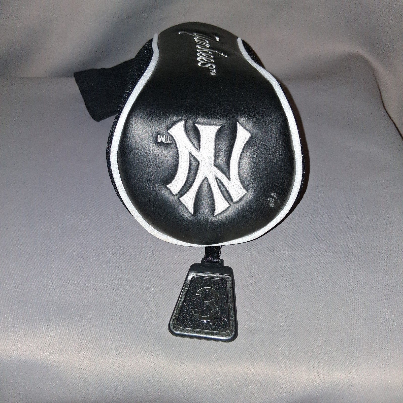 New York Yankees Fairway Wood Head Cover Golf Club Accessory