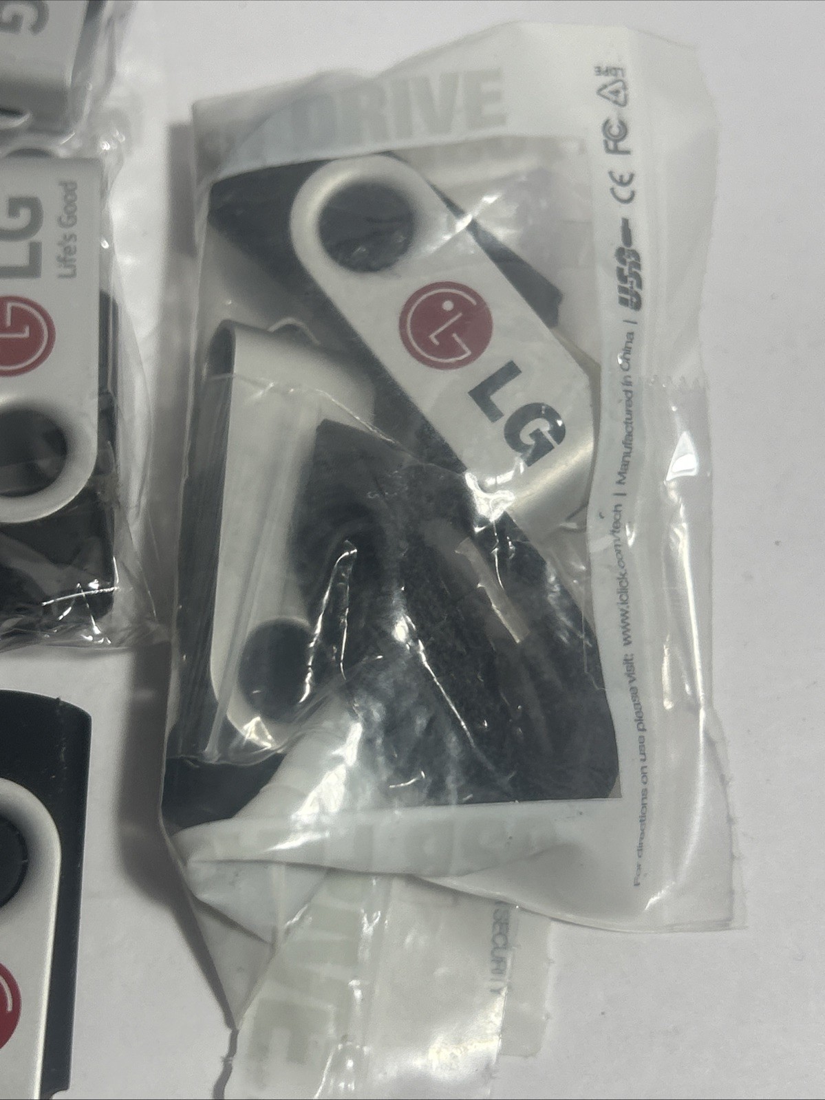 15 LG 2 GB USB Flash Drives - Nice Lot 👍🏼