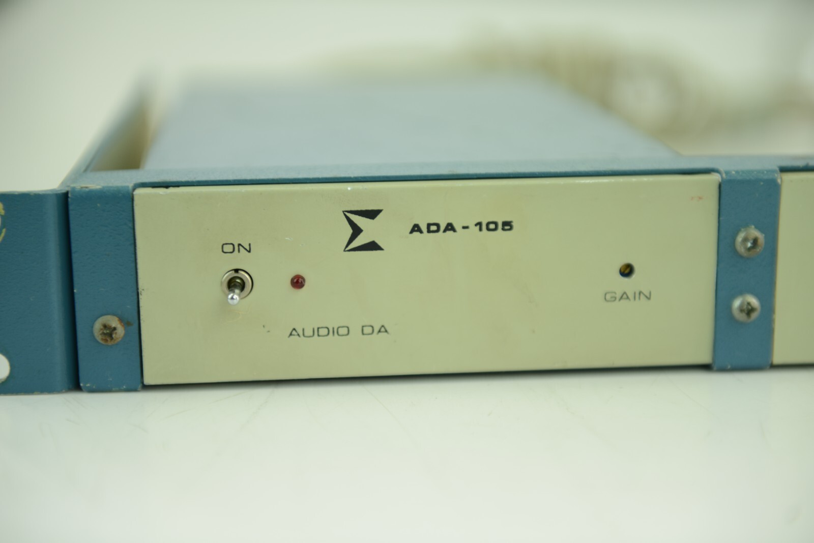 Sigma Electronics ADA-105 Audio DA & VDA-115 Video DA