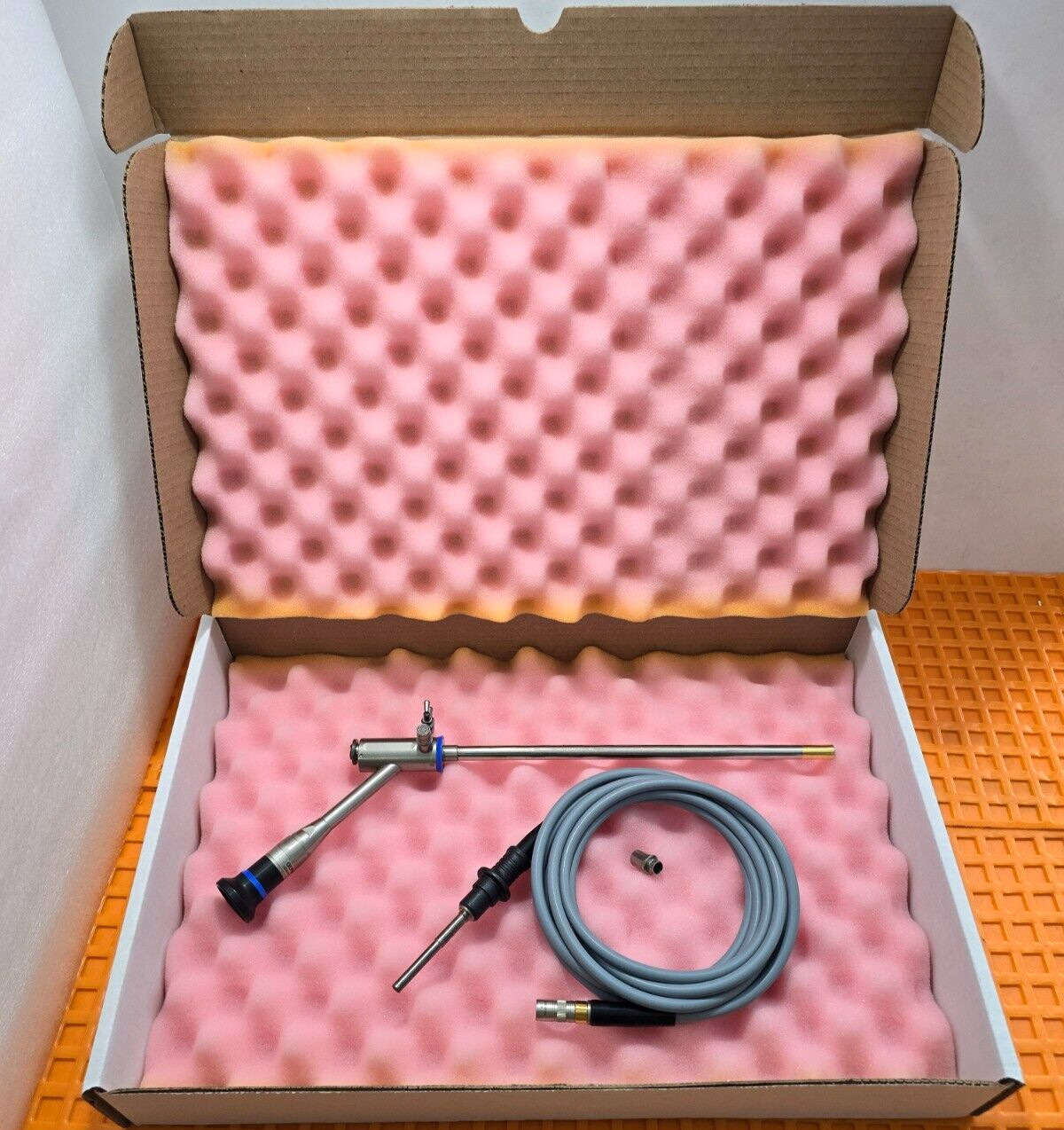 OLYMPUS A52001A Operative Laparoscope 10mm x 6* , &- WA03210A Fiber Optic Cable