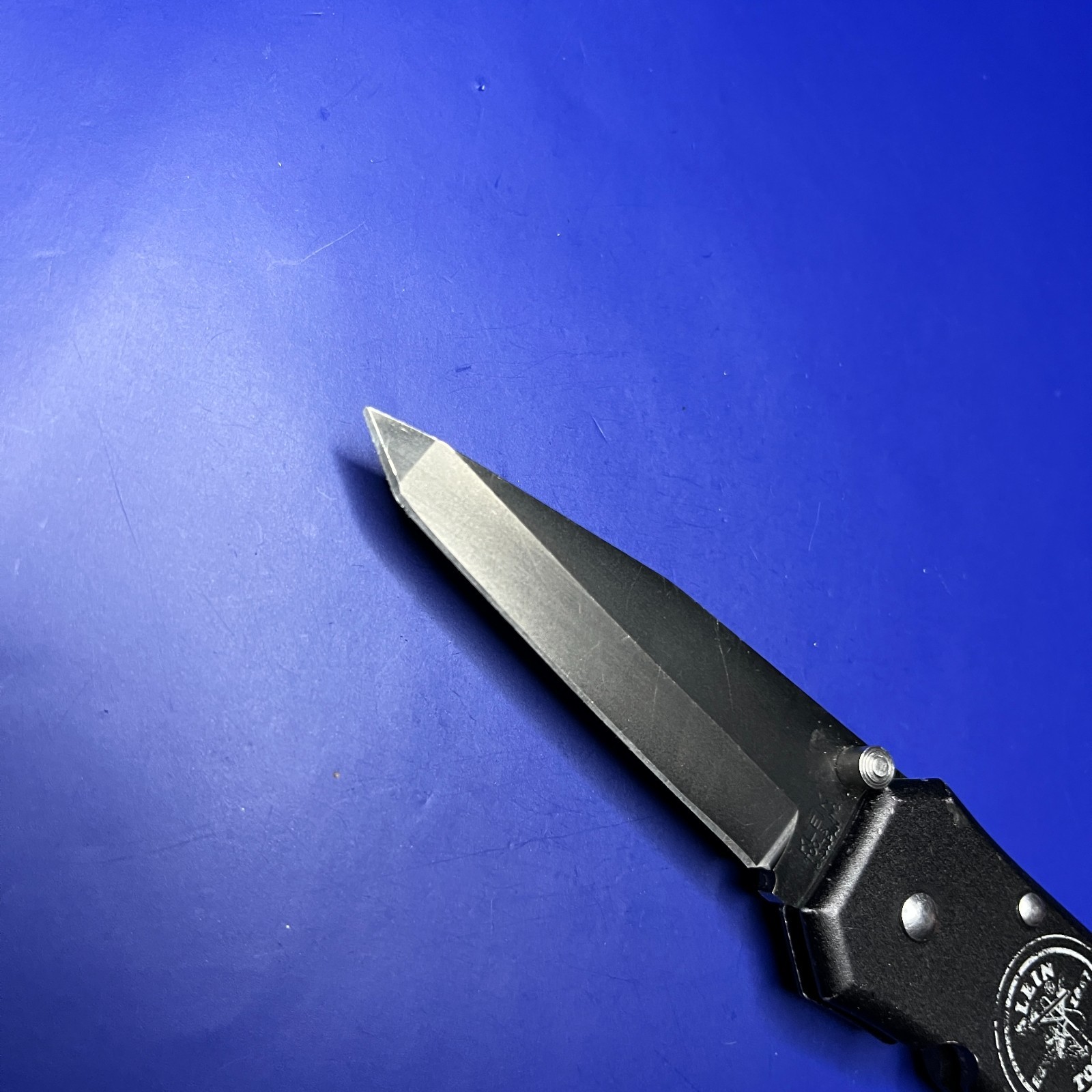 Klein Tools 44052BLK Tanto Lockback Knife