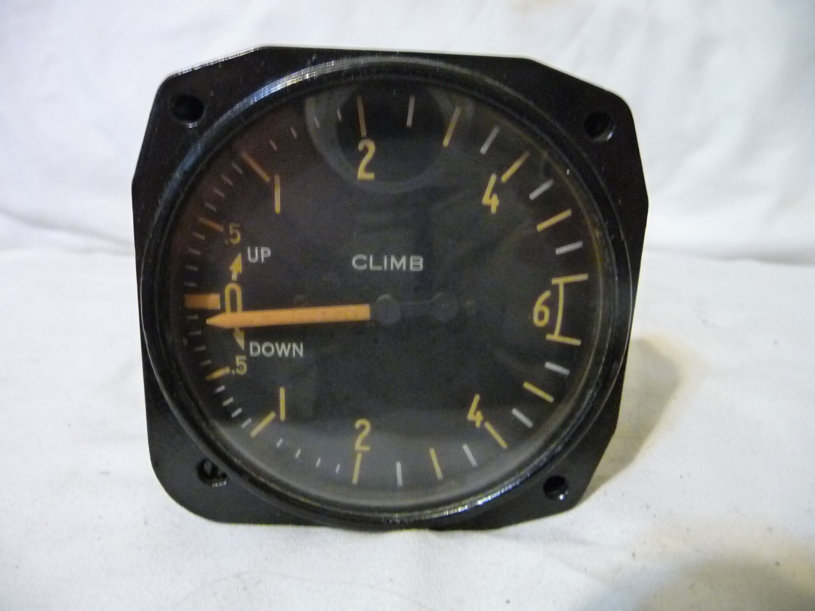 Bendix Altimeter Pressure Instrument Aviation Gauge Part #1636-6A-B1 Untested