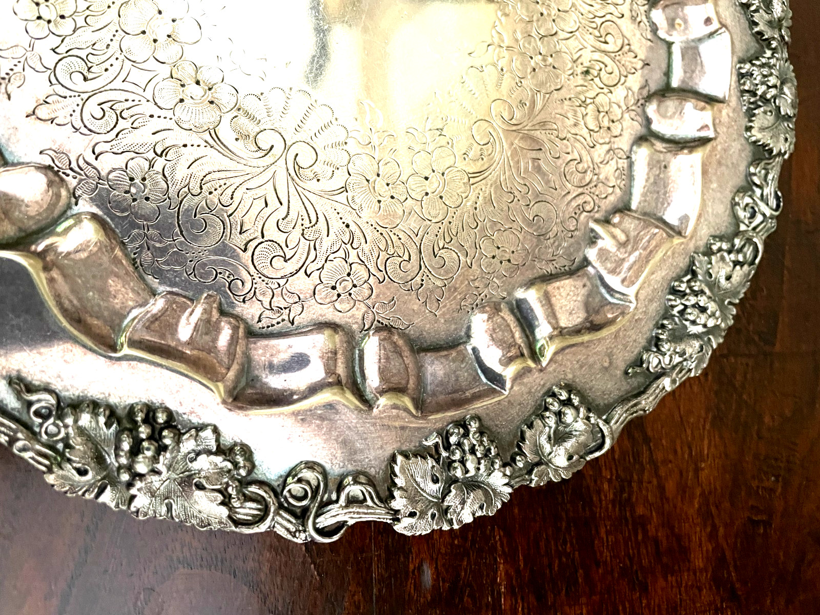 Vintage Barbour International Silver Plate 9" Serving Plate w/Grape Leaf Border