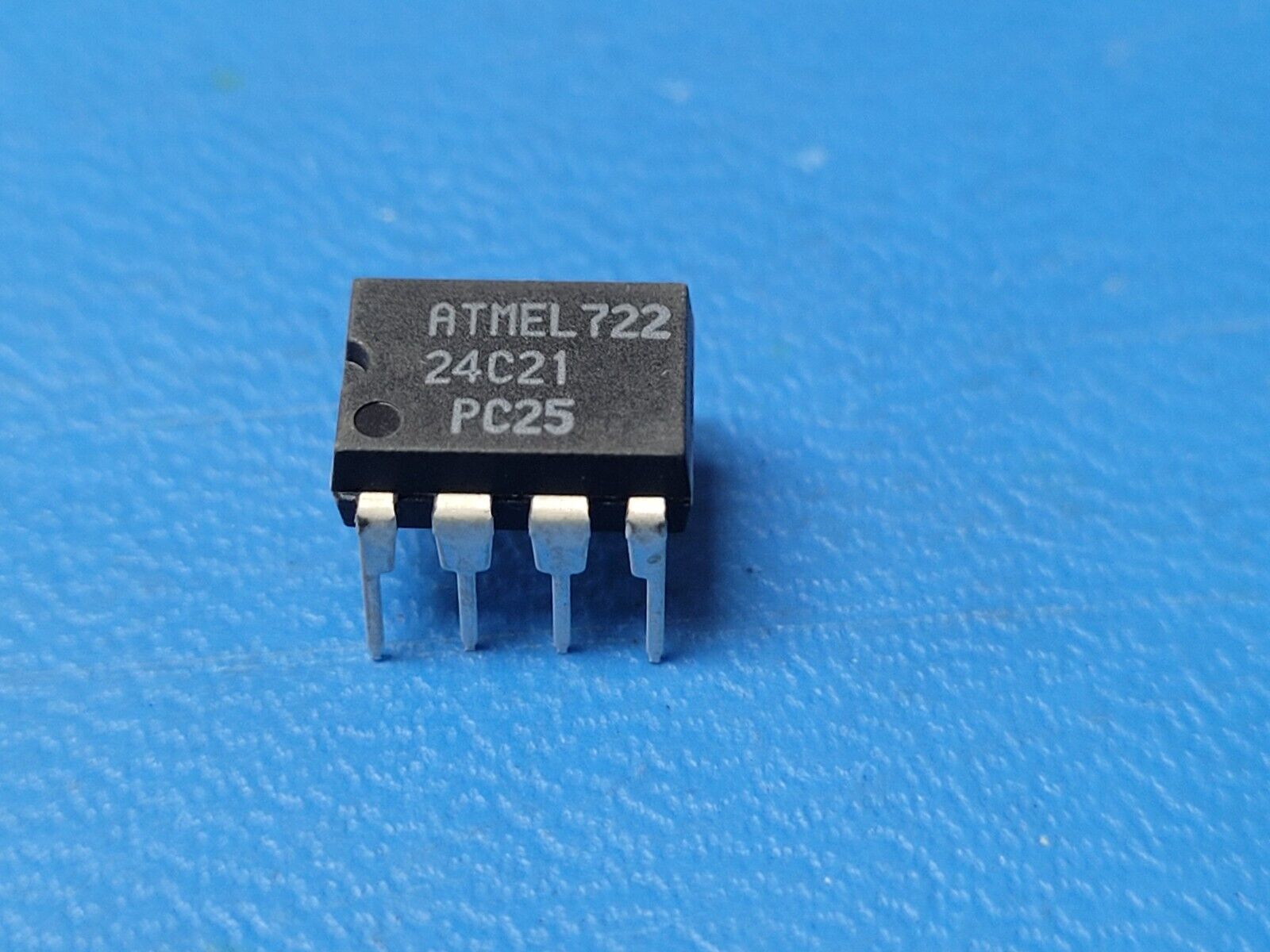 (10 PCS) AT24C21-10PC-2.5 ATMEL EEPROM Memory IC 1Kbit I²C 100 kHz 3.5 µs 8-PDIP