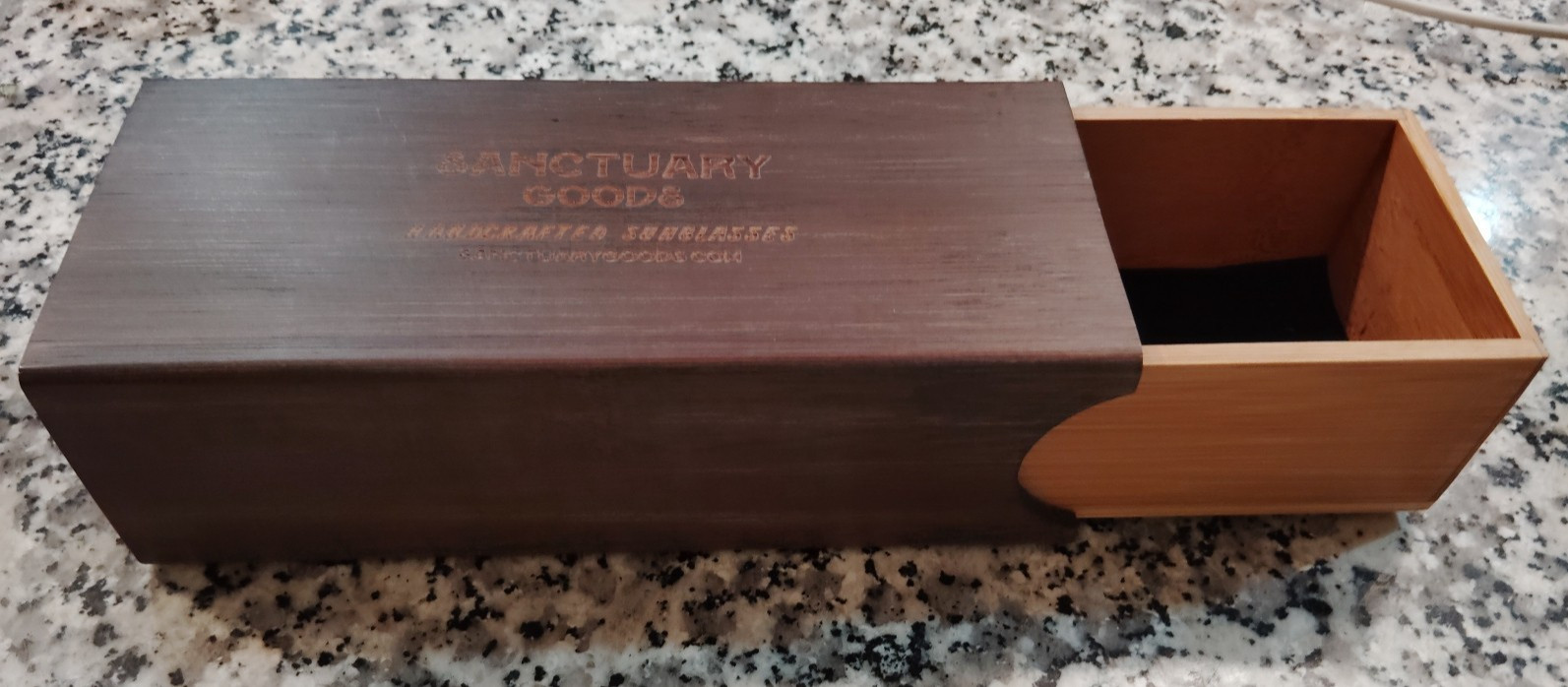 SANCTUARY GOODS Case Wood Sunglasses Rectangle Slide 6.75x2.75x2"