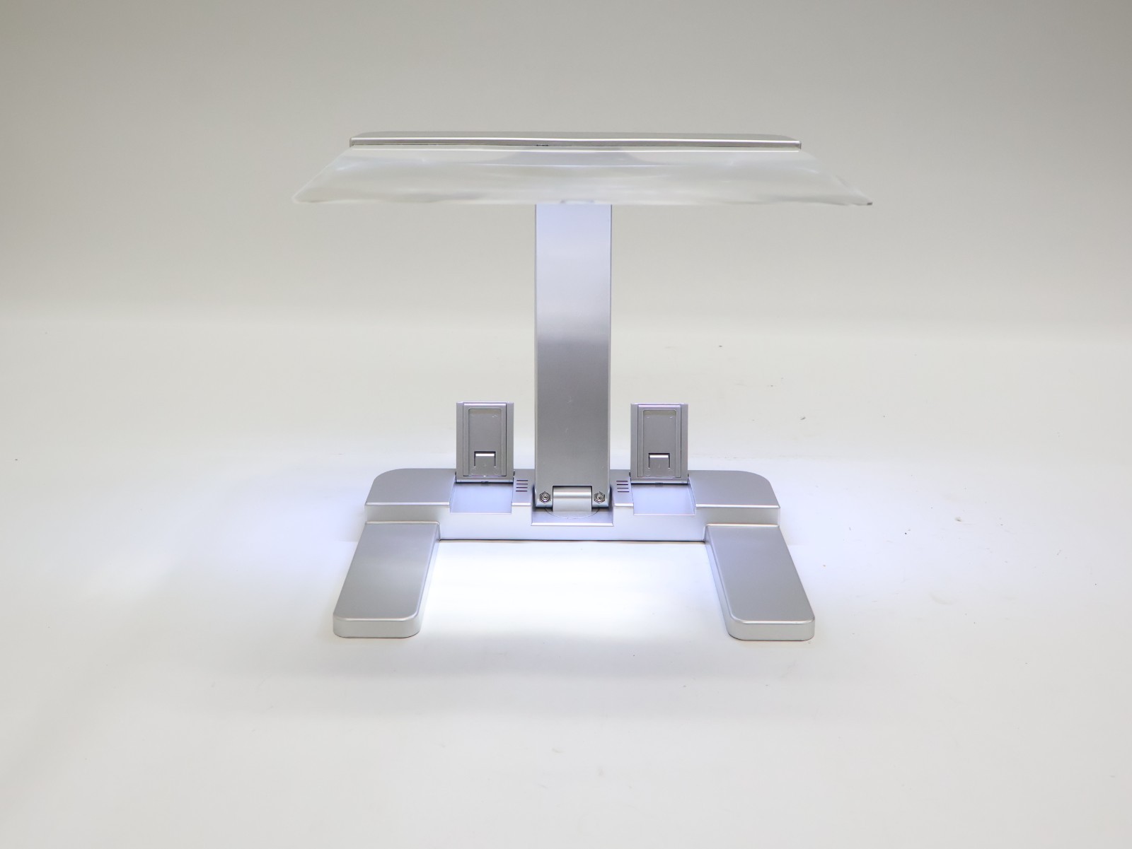 Hammacher Schlemmer Hands-Free Foldable LED Lighted Reading Magnifier