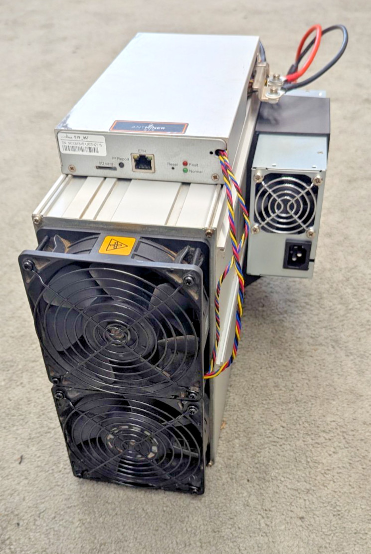 Bitmain Antminer S19 95TH - Home Miner - 42TH 1000W Plug & Play 110V - LuxOS BTC