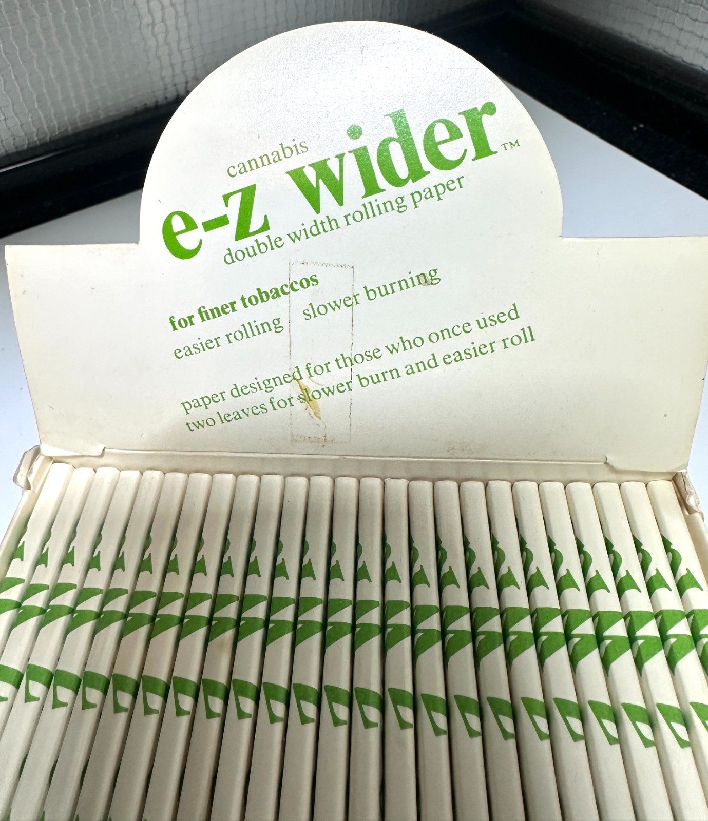 Vintage E-Z Wider Double Width Rolling Papers Counter Display Box 25 Unused Pack