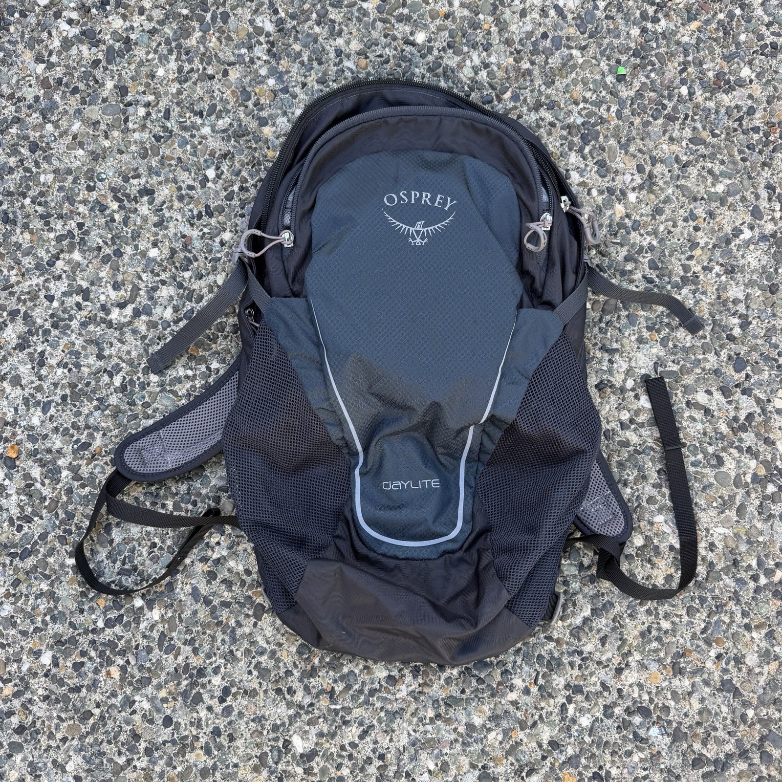 Osprey Daylite Backpack in Gray Black - Hiking Hydration Daypack - *No Bladder*