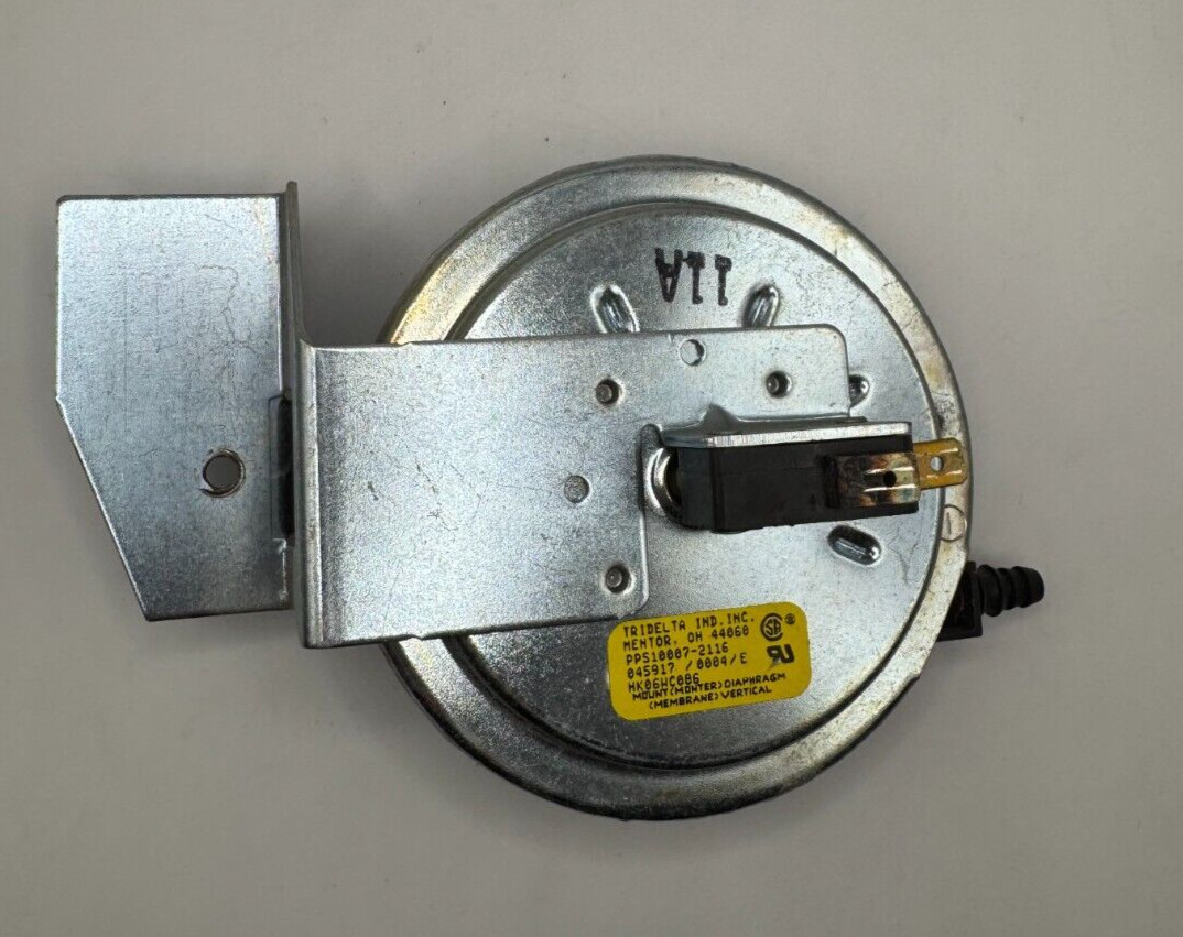Carrier Gas Furnace Pressure Switch PPS10007-2116, HK06WC086 **Q64**