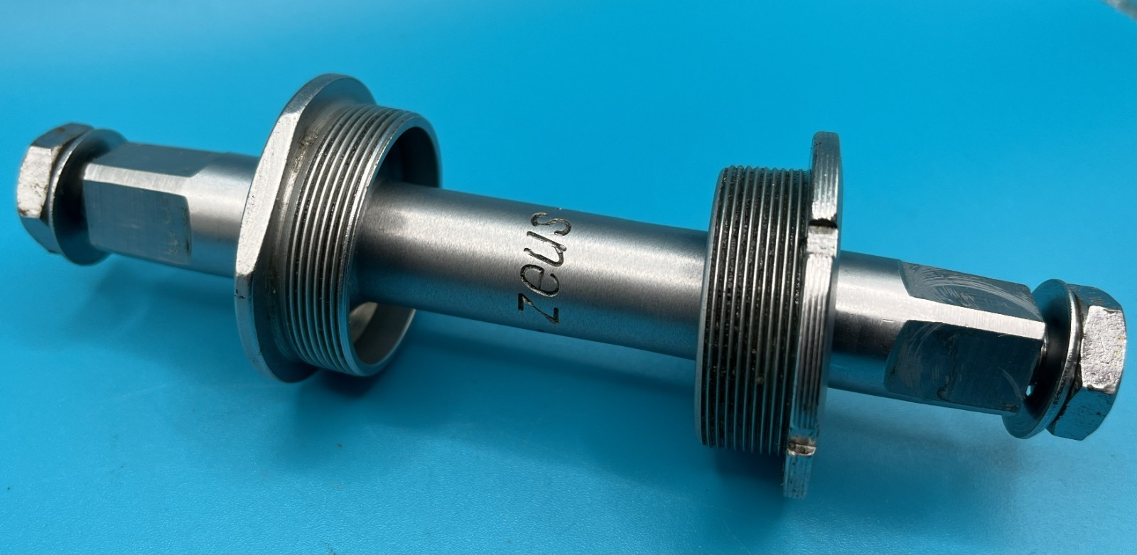 (4Z) Vintage 1970s ZEUS Criterium Bottom Bracket, 118mm, French Thread