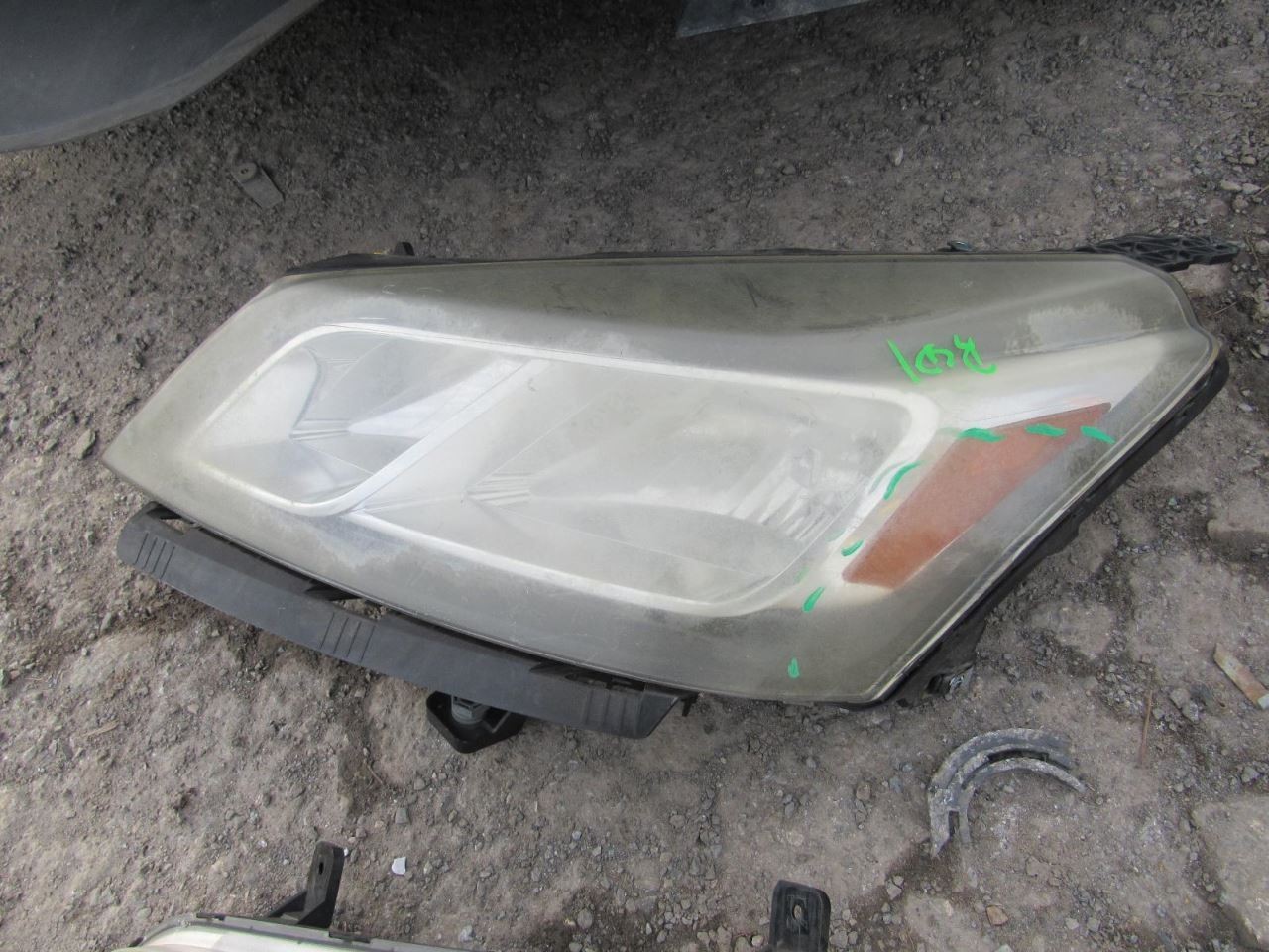 TRAVERSE 2016 Glove Box 1028605