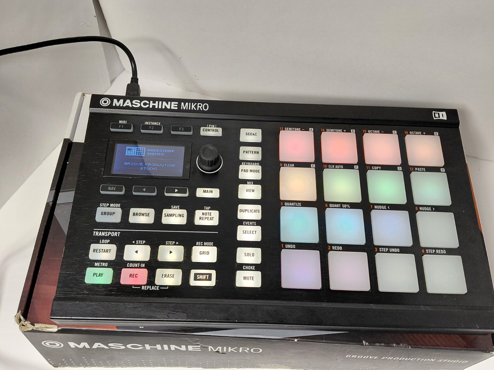 MASCHINE MIRKO Groove Production Studio Native Instruments MIDI w/ Software 2.0