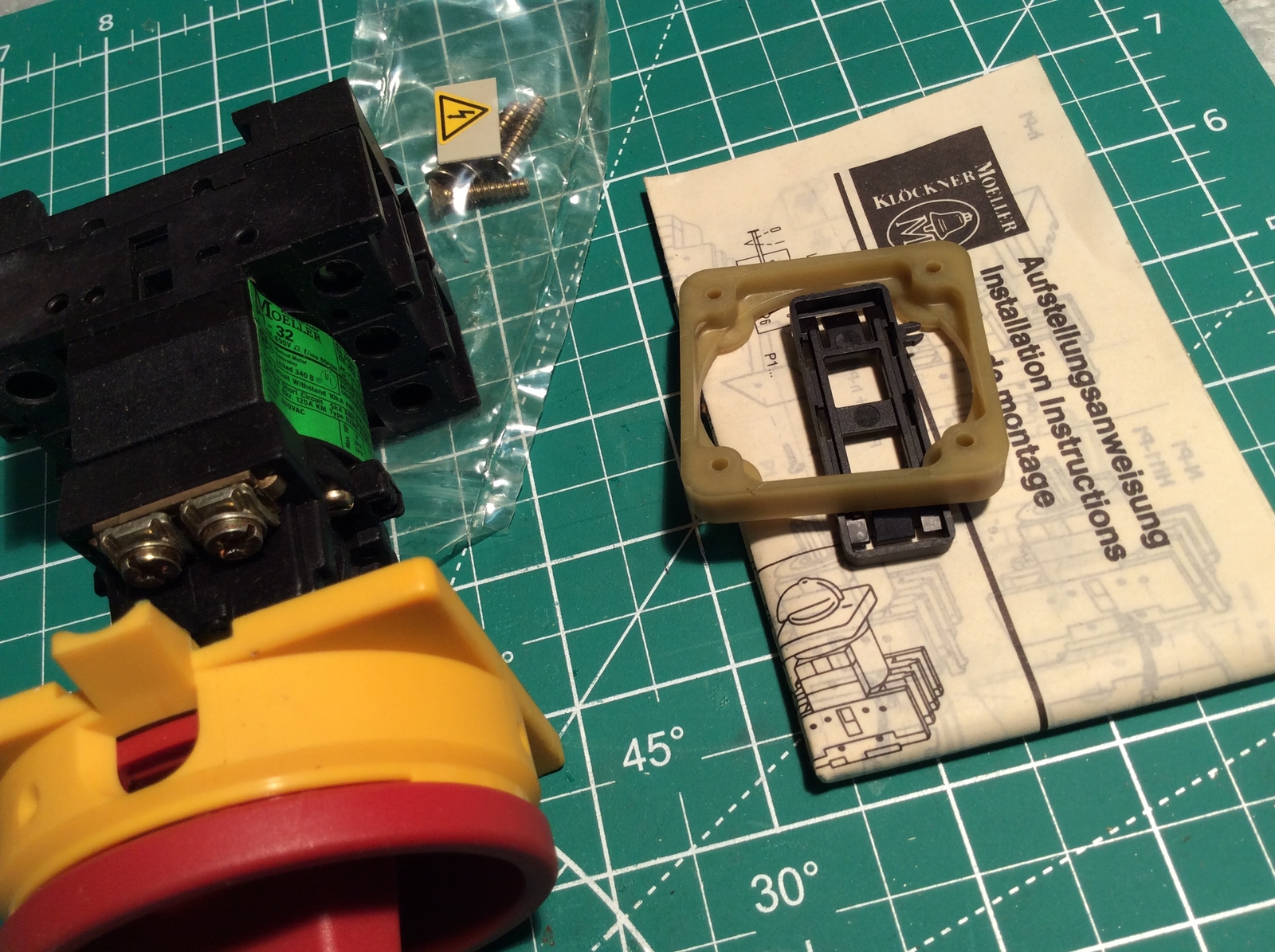 1 pc Moeller P1-32/V/SVB Main Switch, New (334)