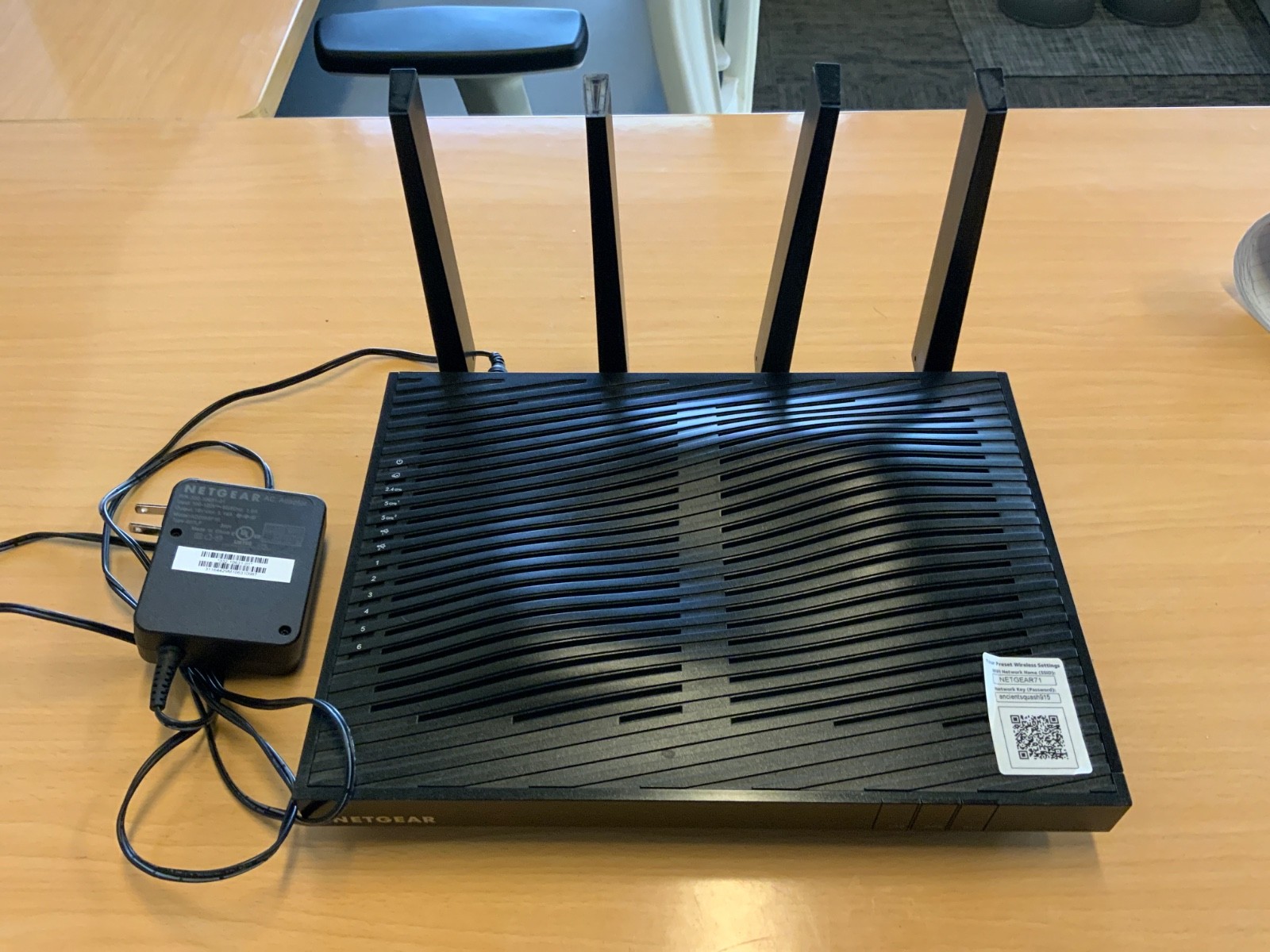 Netgear Nighthawk X8 AC5300 Tri-band Quad-Stream Smart Wi-Fi Router R8500