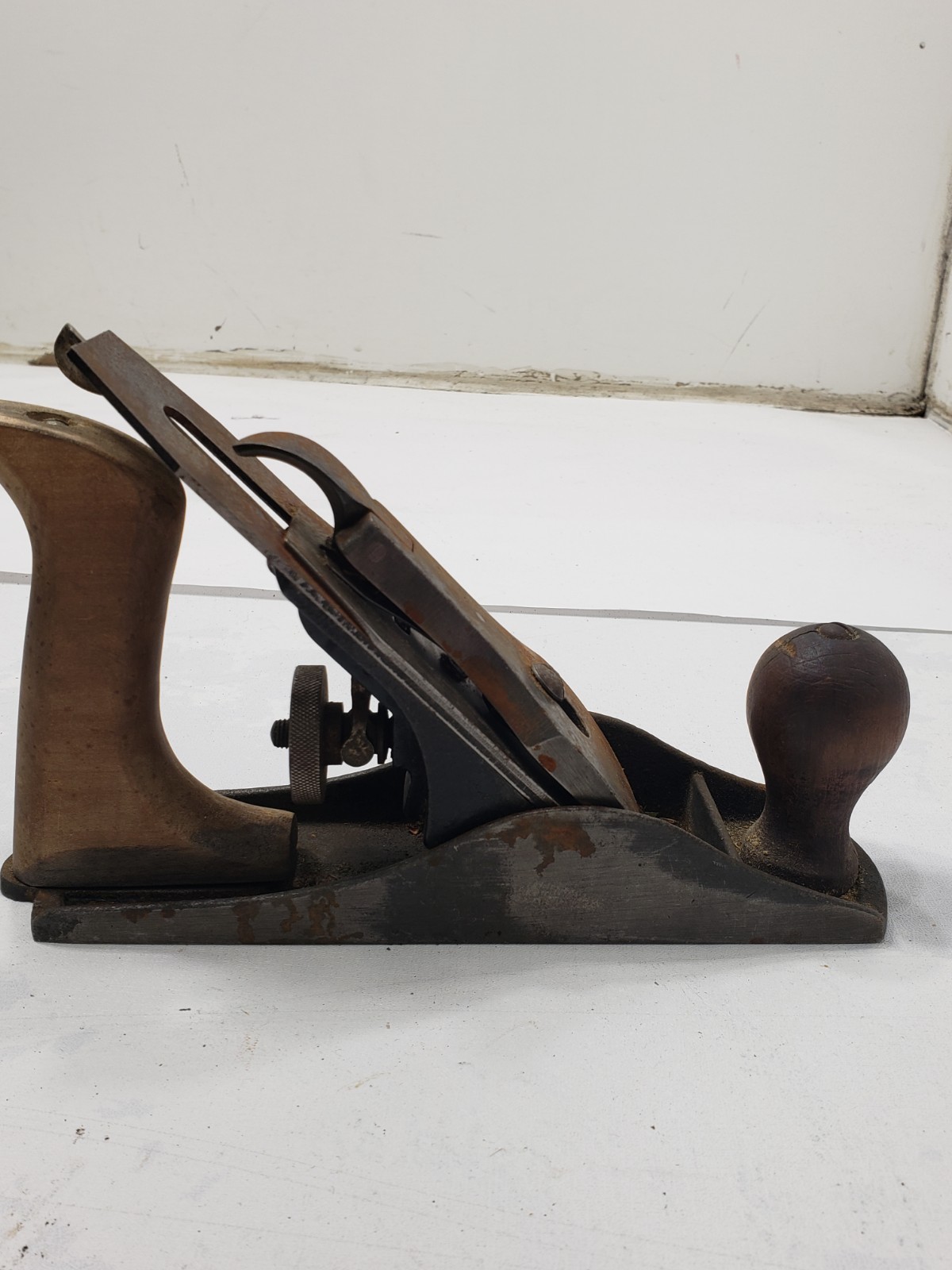 Vintage No. 3 Bench Plane Bailey Pattern Woodworking Tool Complete Iron