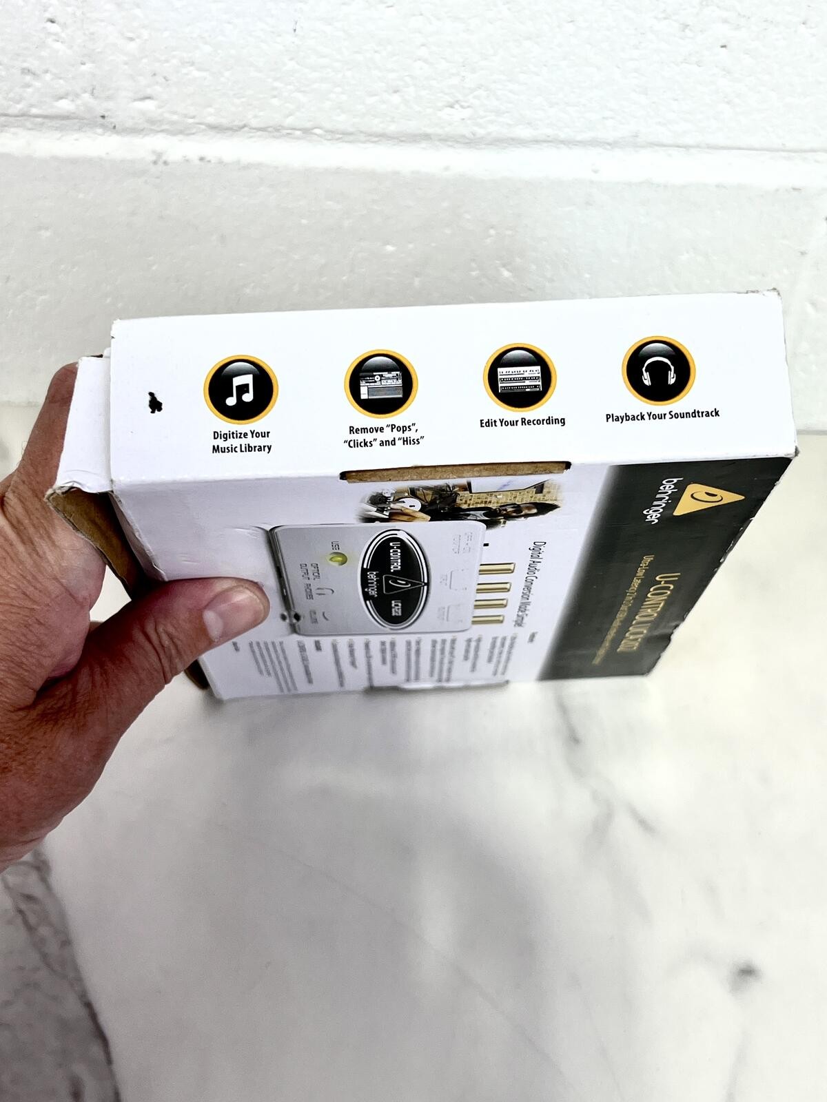 Behringer U-Control UCA202 USB Audio Interface with Box, Cable, and Manual