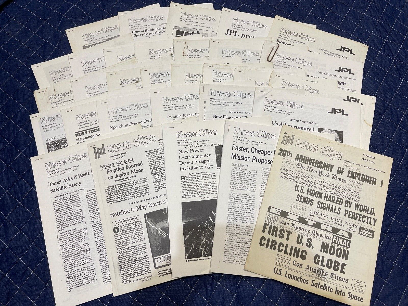 1978 - 85 VINTAGE JPL NEWS CLIPS, Lot of 34 issues - 4553