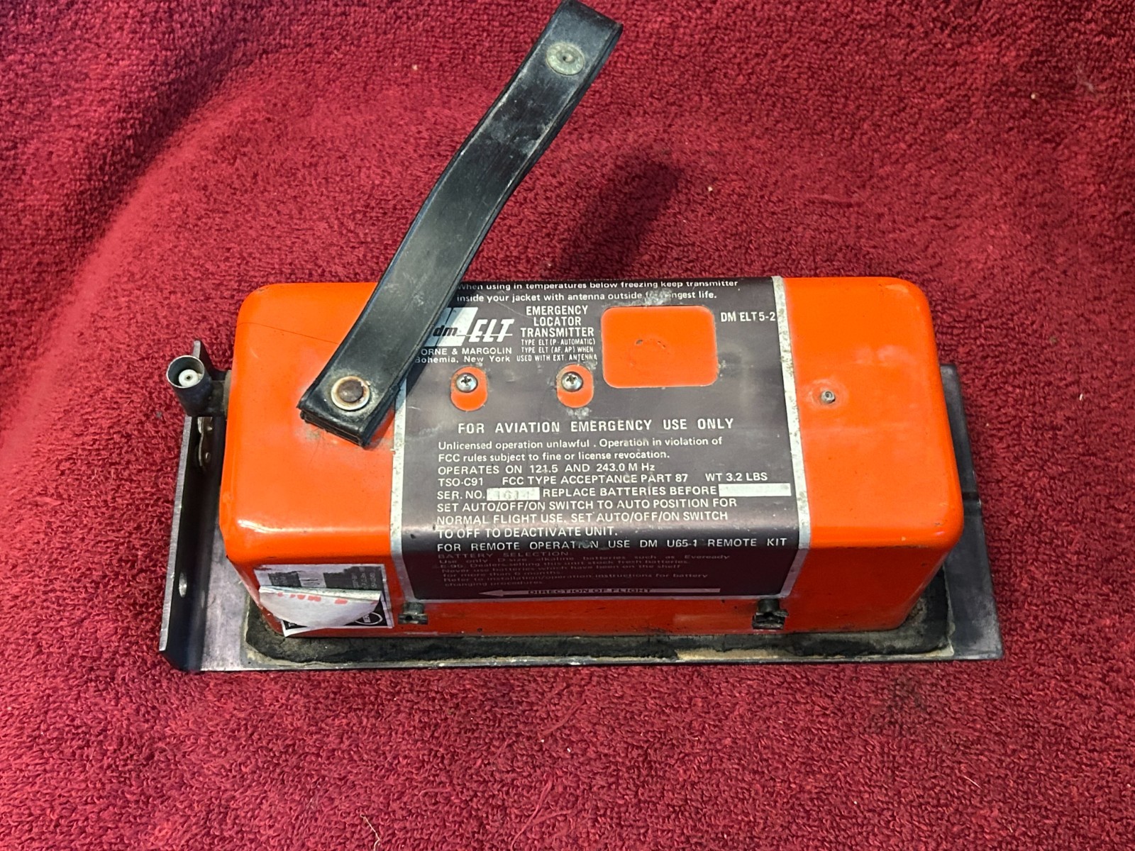 DORNE AND MARGOLIN DM ELT 5-2 EMERGENCY LOCATOR TRANSMITTER ELT