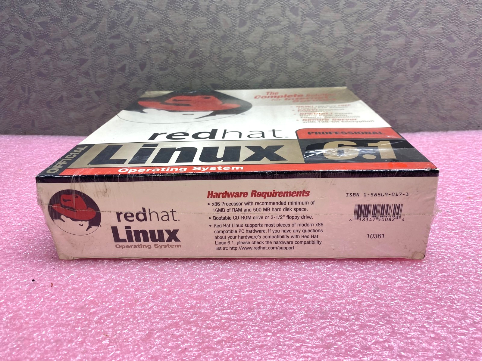 VINTAGE REDHAT LINUX 6.1 OPERATING SYSTEM AND CD'S FACTORY SEALED 1999