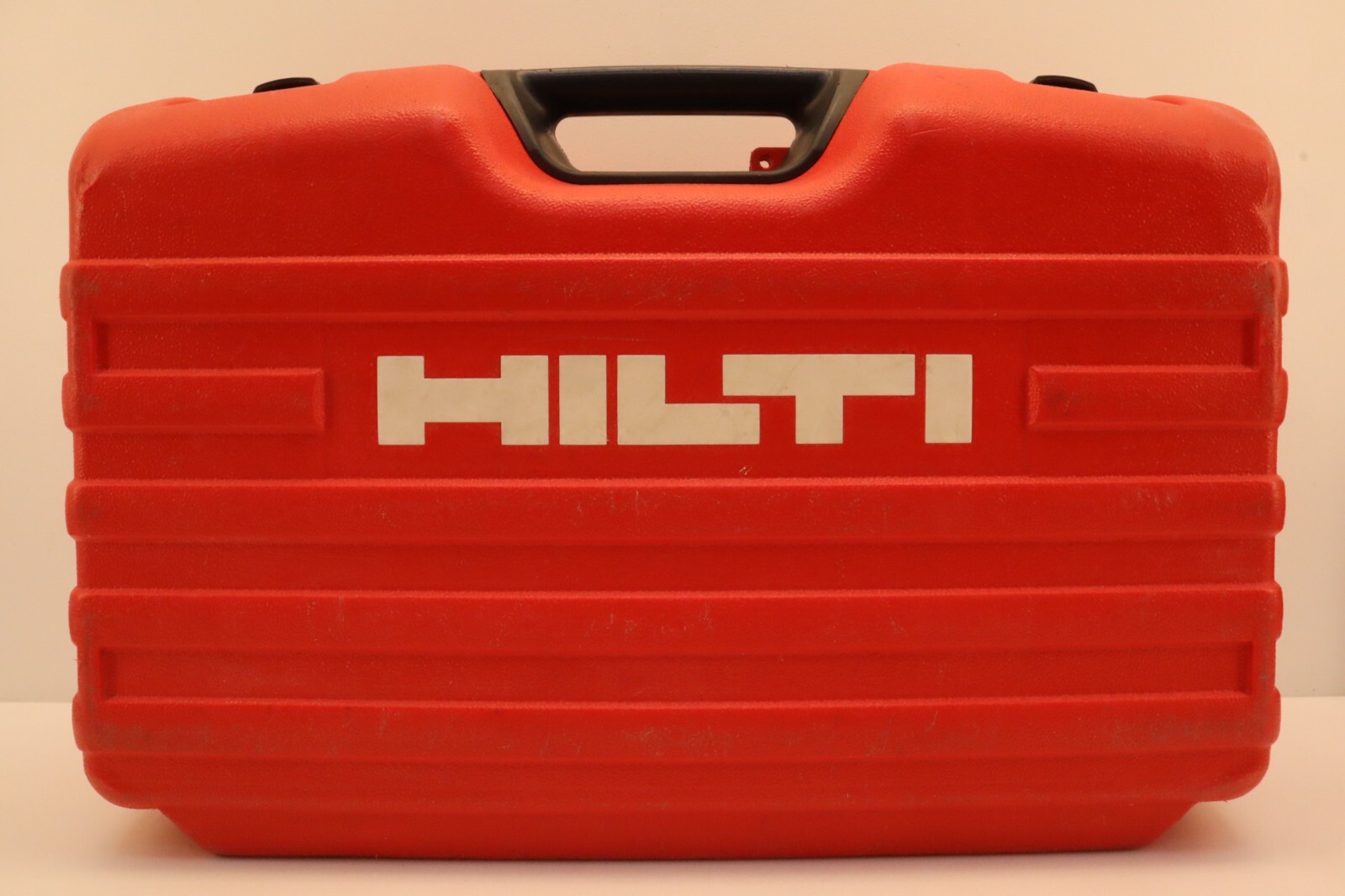 Hilti PLT 300 TOTAL STATION DIGITAL PRECISE LAYOUT TOOL COMPLETE SYSTEM