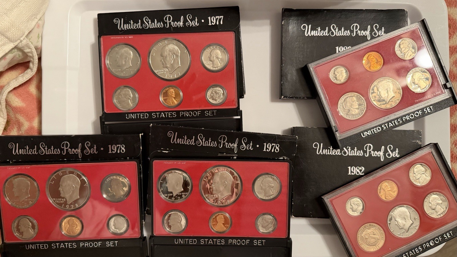 United States Proof Sets 1977, 1978 (2), 1980, 1982. Uncirculated.