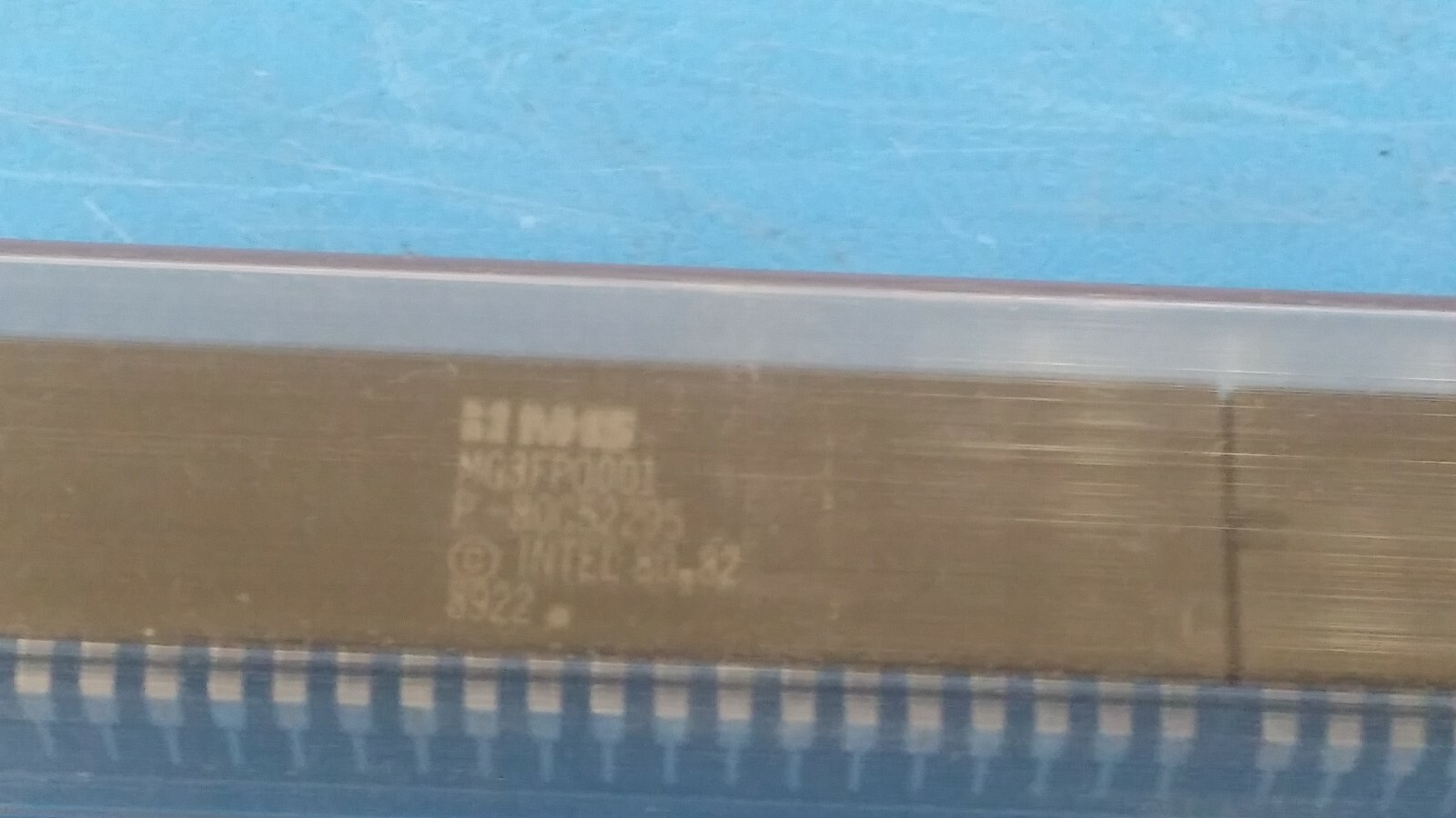 (1 PC) P80C52295 MHS Microcontroller, 8-Bit, MROM, 8051 CPU, CMOS, PDIP40