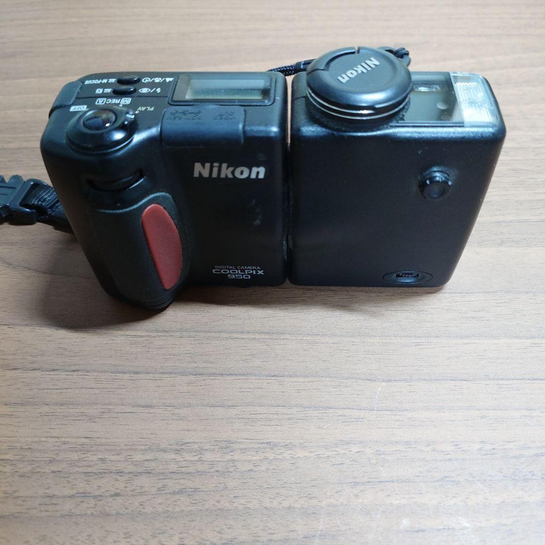 Nikon COOLPIX 950 Digital Camera Console