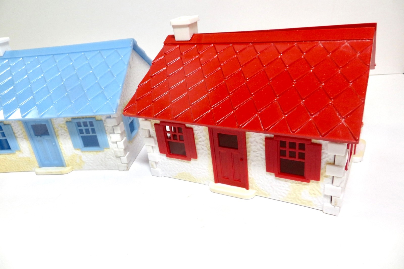 Plasticville Cape Cod House (3) Unbroken Complete