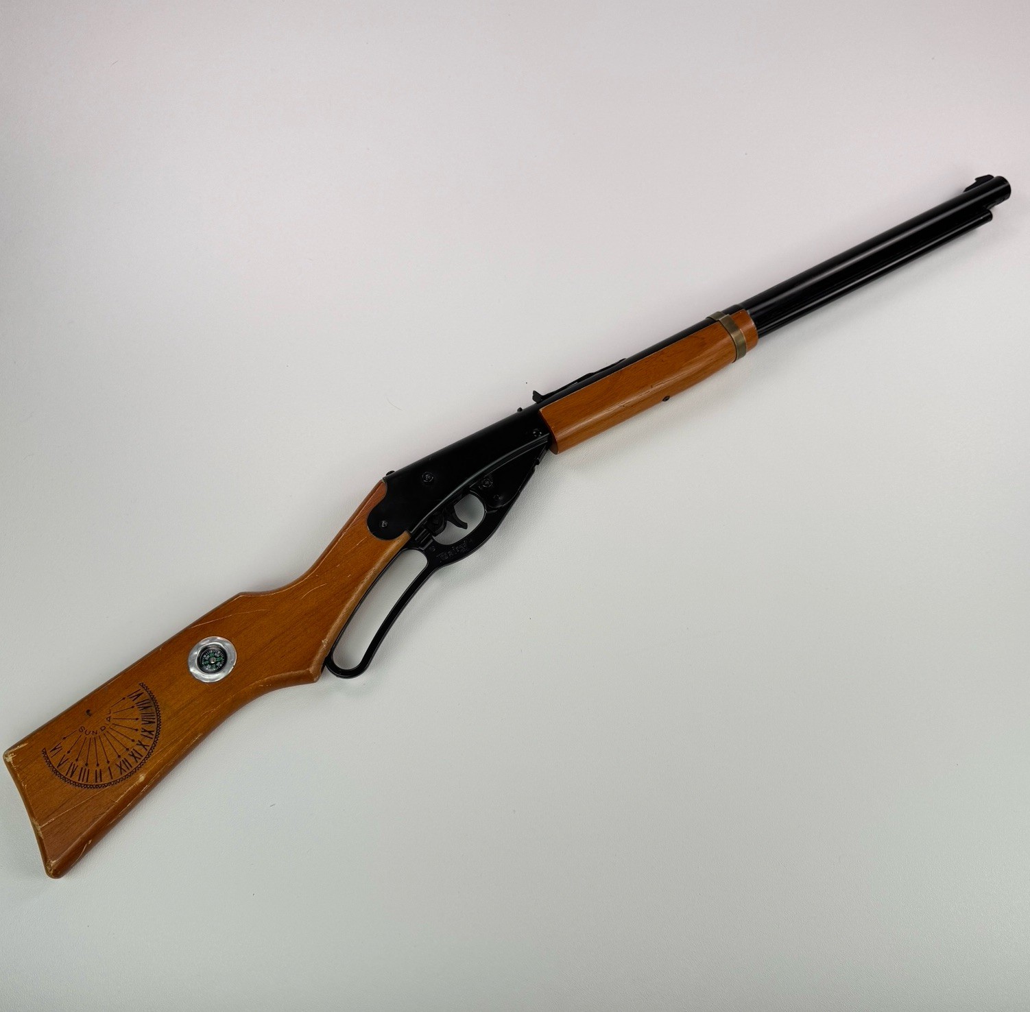 Daisy Red Ryder BB Cal 4.5mm Steel Air Gun Wood Stock Lever 1938B + Compass