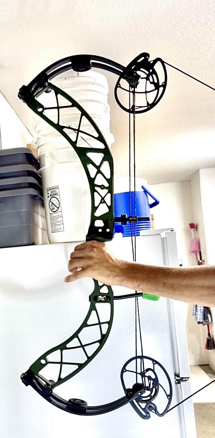 Xpedition Mako X compound bow