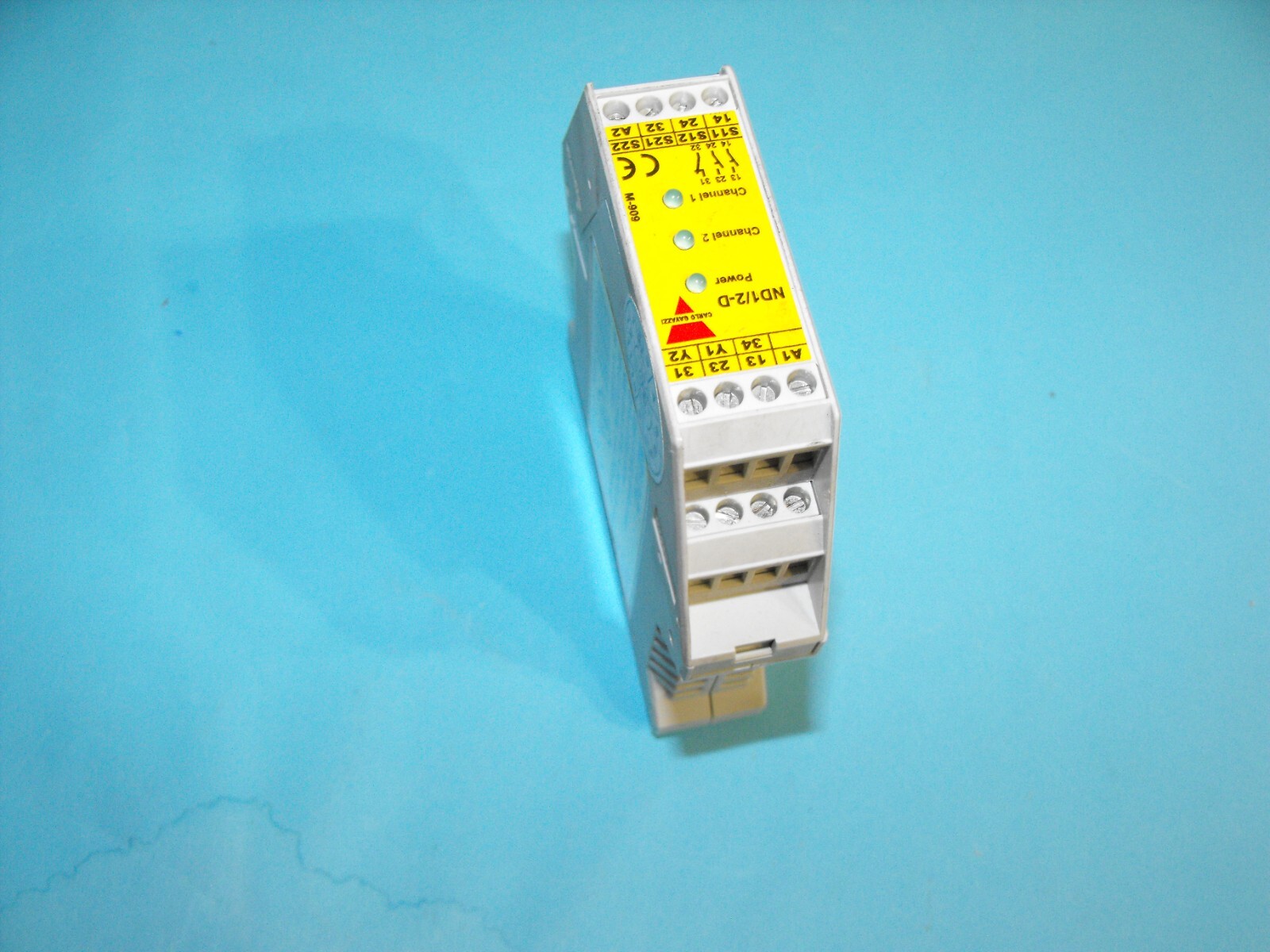 CARLO GAVAZZI ND1/2-D.safety relay.080808.USED