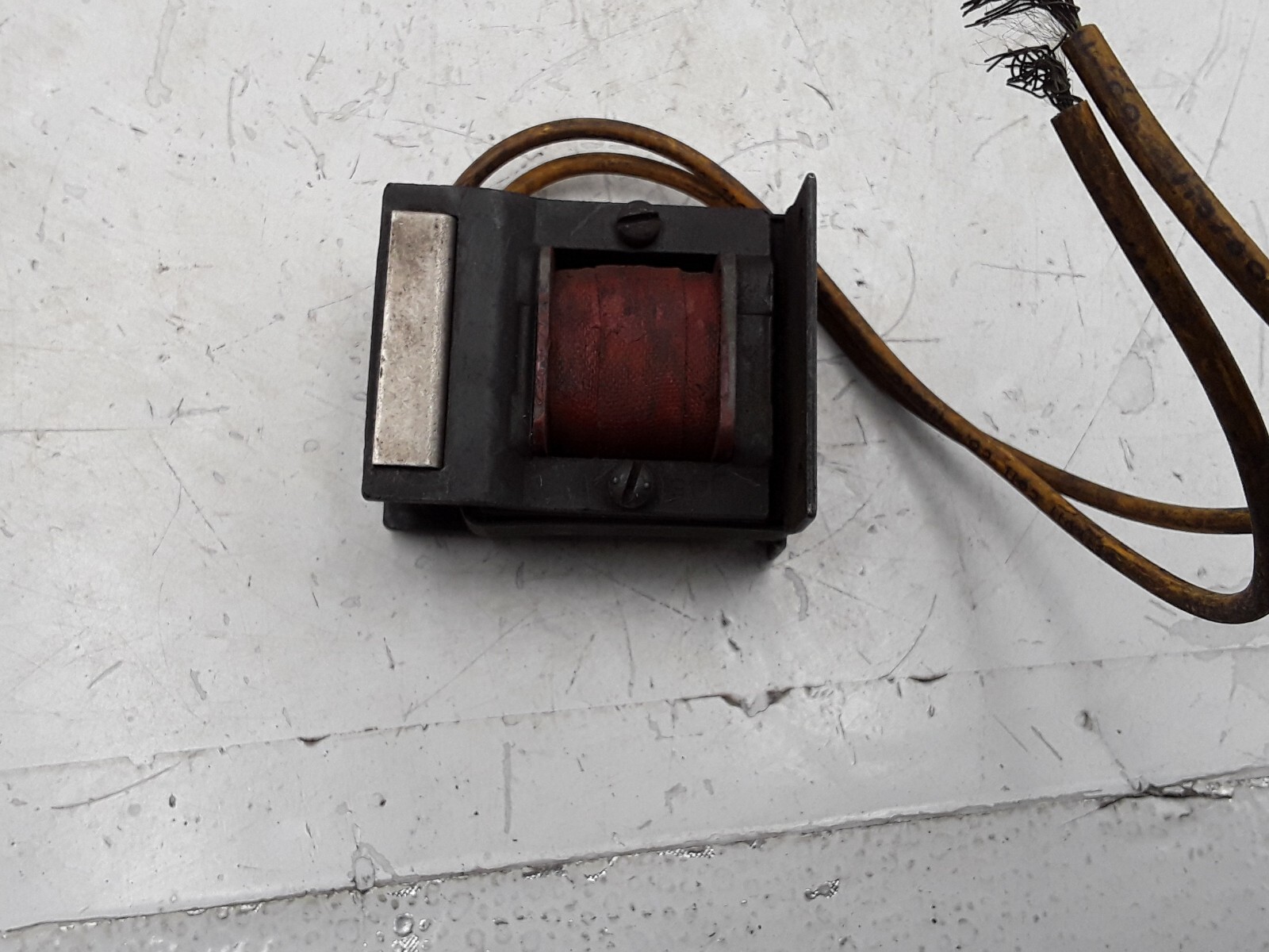 Decco Coil 3017547-3195024