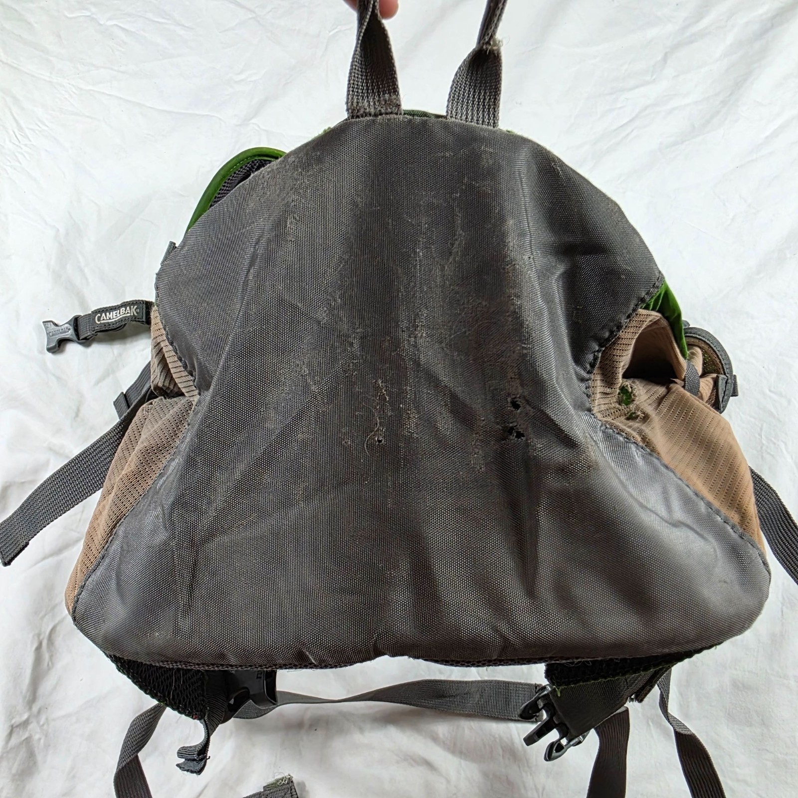 Camelbak Rim Runner Hydration Backpack Green Lightweight Hiking Pack Camping