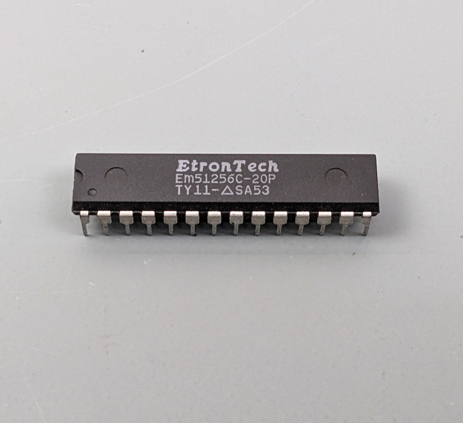 (4) 32K x 8 Static RAM DIP ICs, Etron EM51256C SRAM