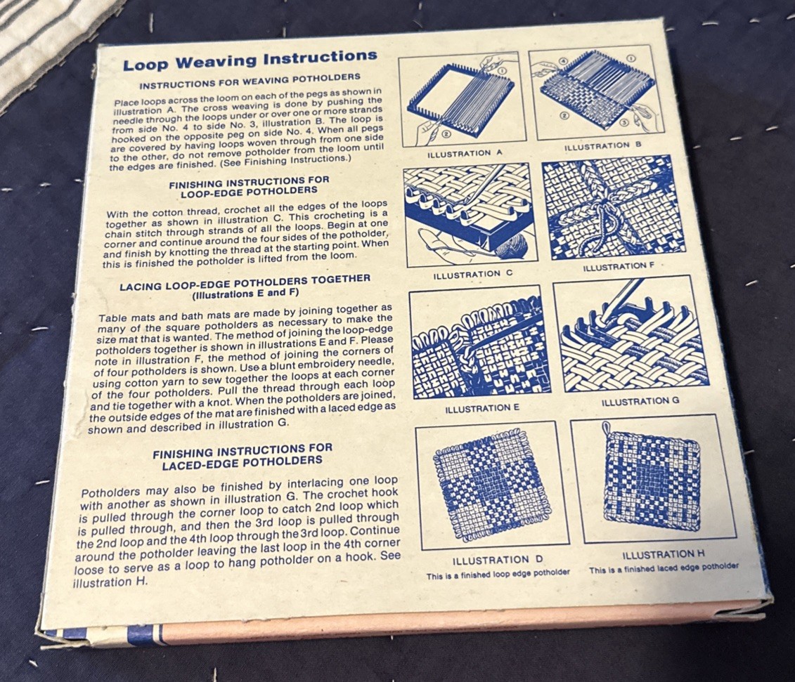 WNC Hand Weaving Loom & Hook New 403