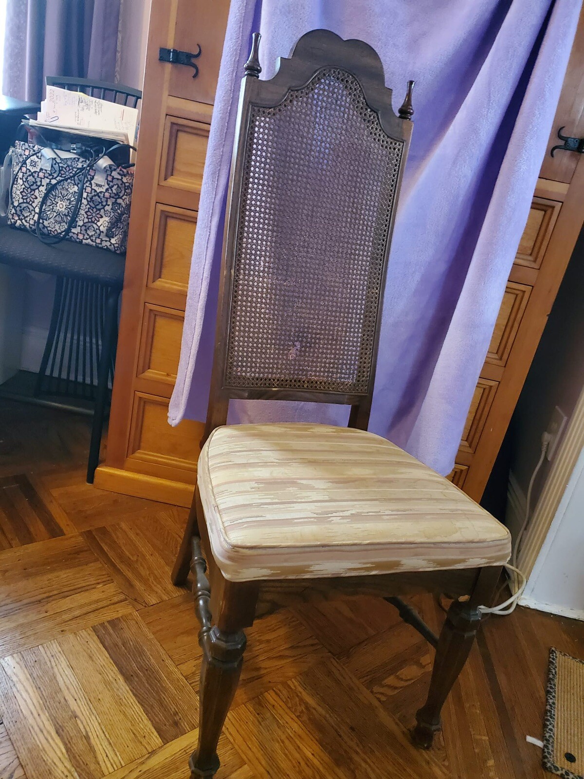 gorgeous walnut dining table and chairs set for 6