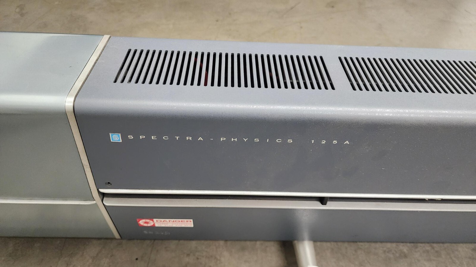 spectra physics laser model 125A