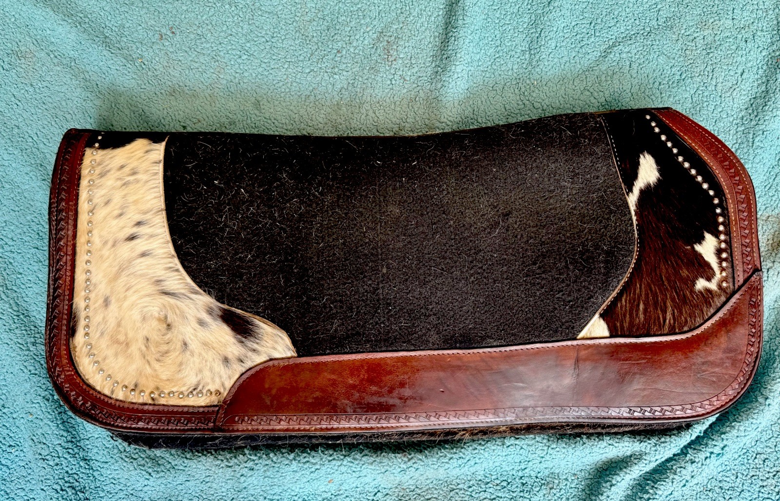 3/4in Fort Worth Western Saddle Pad With Leather And Cow print Accents