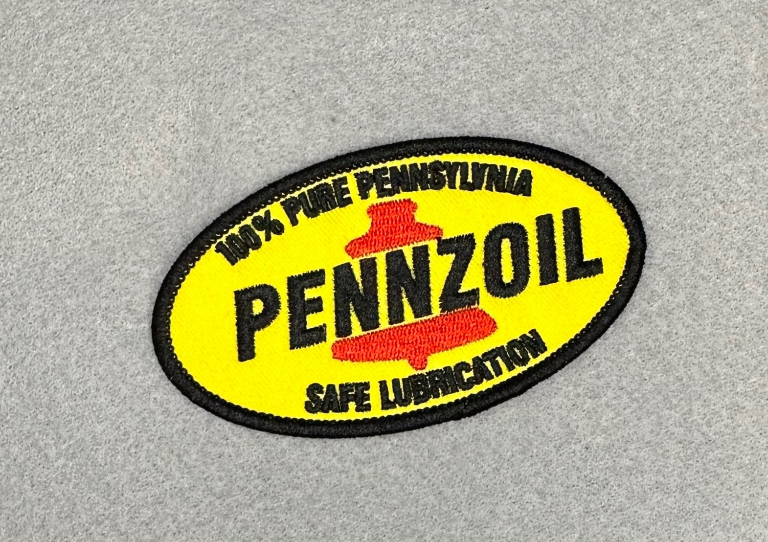 FABULOUS AND RARE PENNZOIL OIL & GAS EMBROIDERED IRON-ON PATCH...