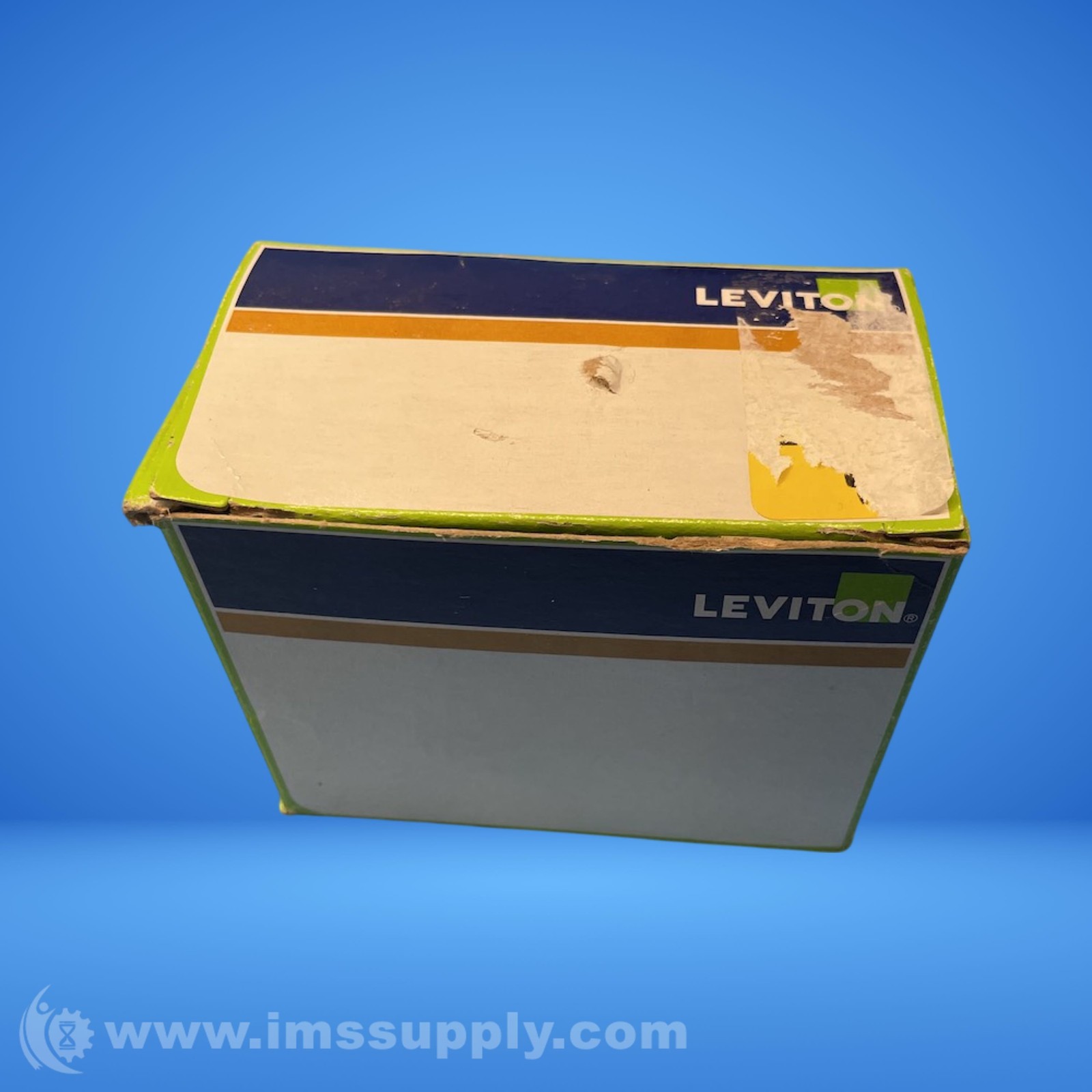 Leviton CS8369 Locking Flush Mount Receptacle FNFP