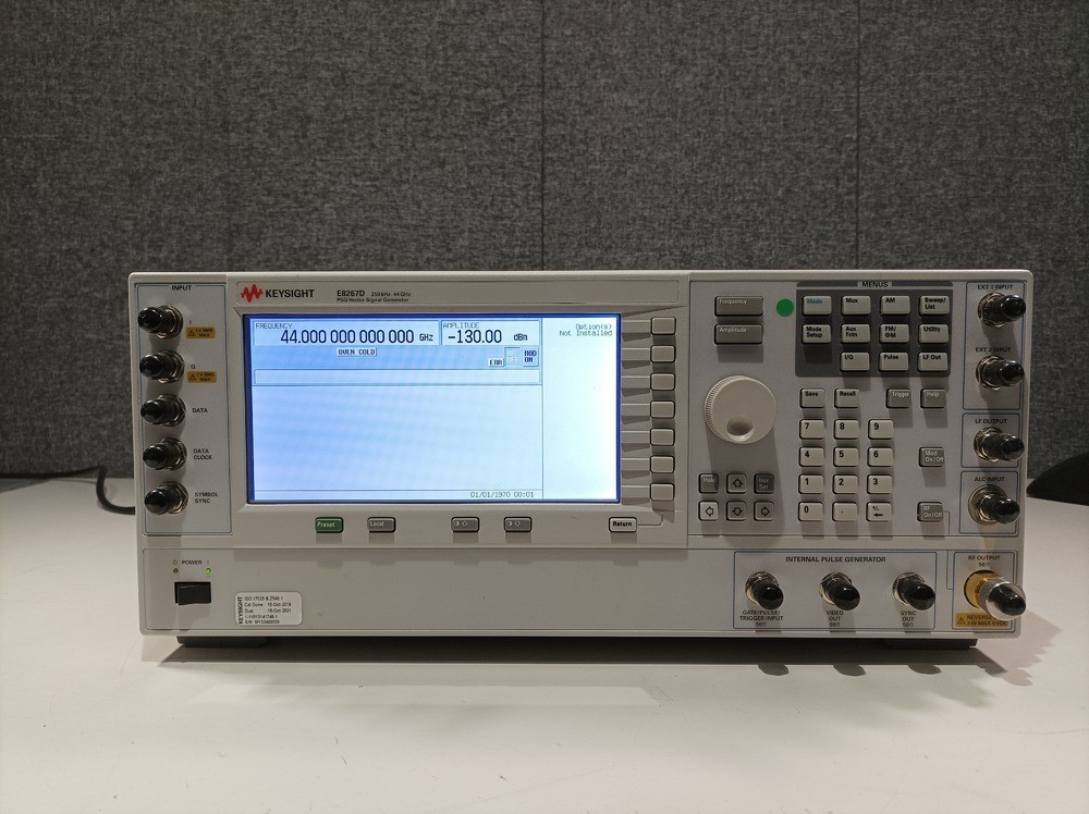 Keysight E8267D, PSG Vector Signal Generator, 250kHz-44GHz, Loaded w/ Options #