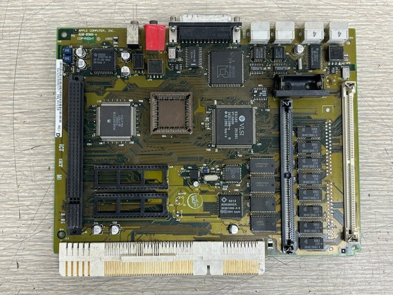 Apple Macintosh Color Classic II Performa 275 Logic Board 1993 820-0368-A